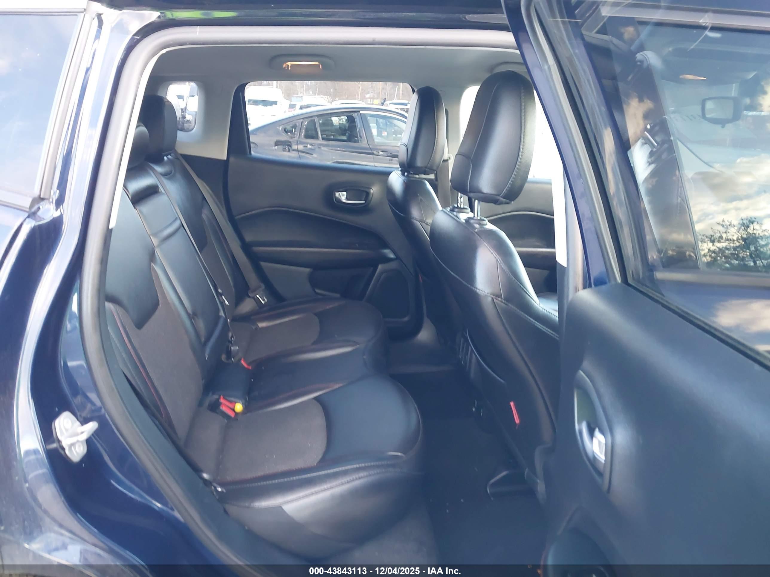 JEEP COMPASS image 8