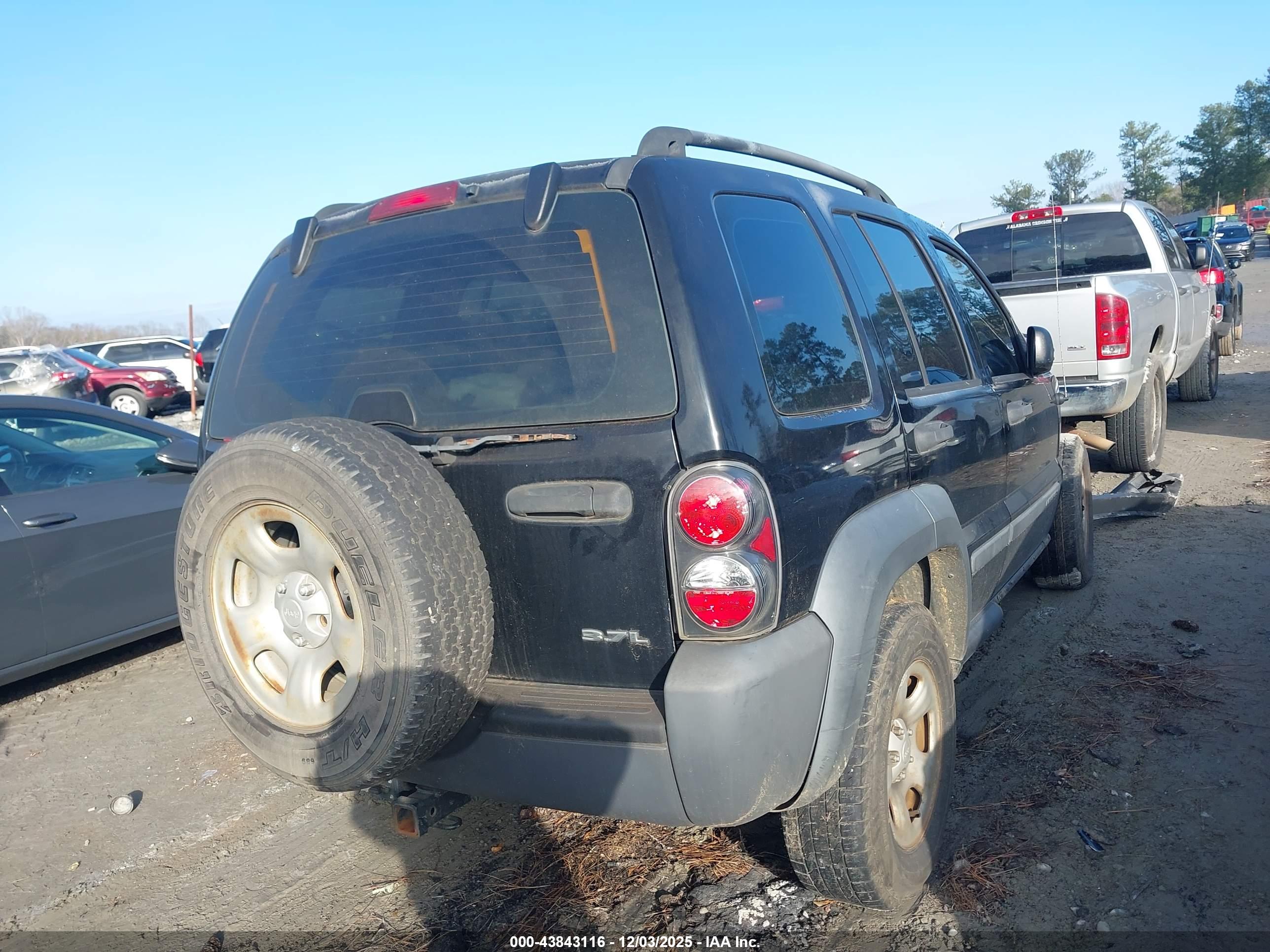 JEEP LIBERTY image 4