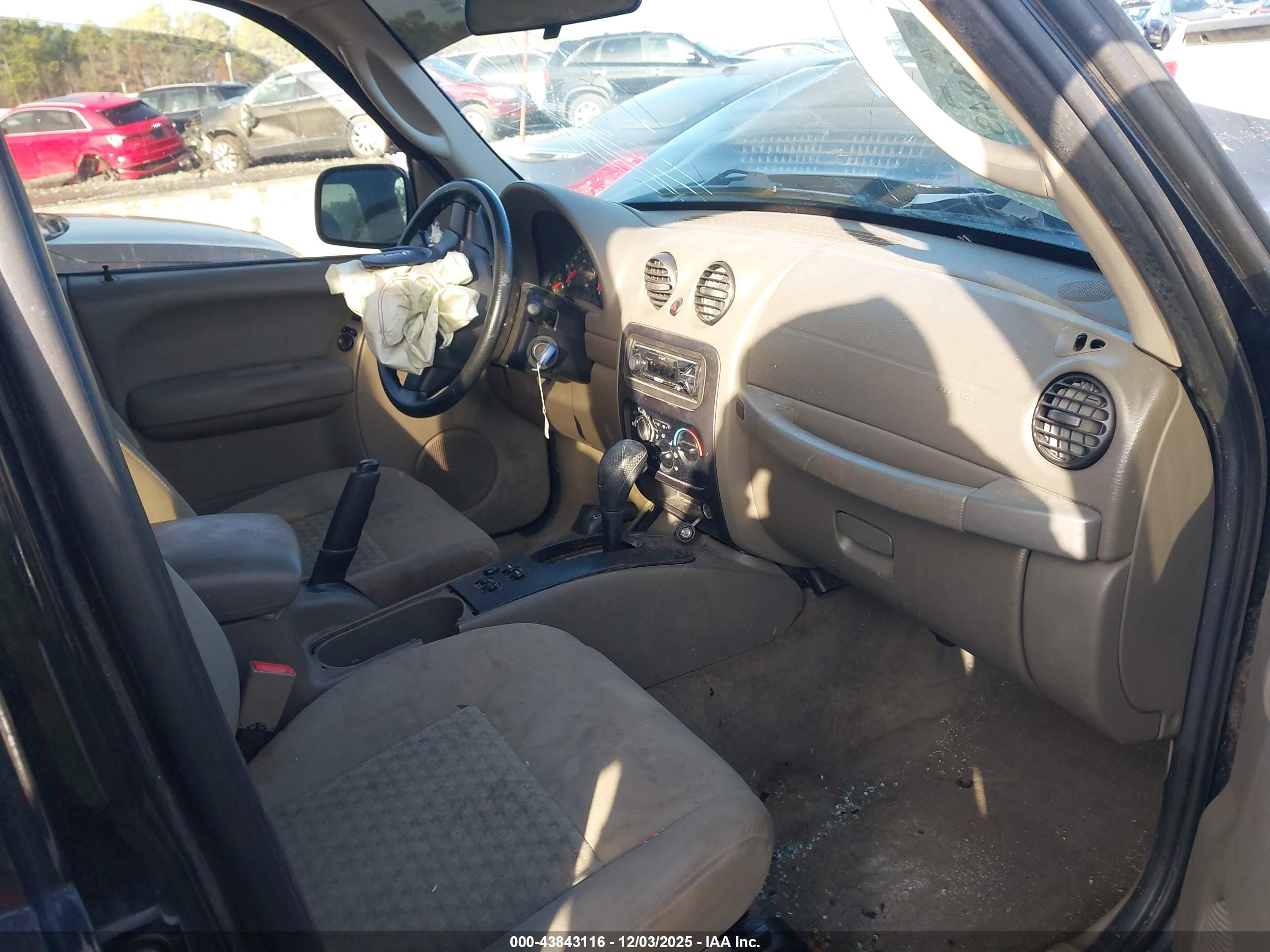 JEEP LIBERTY image 5