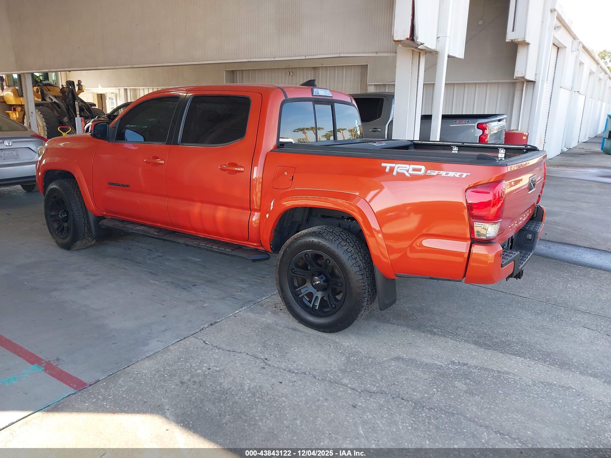 TOYOTA TACOMA image 3