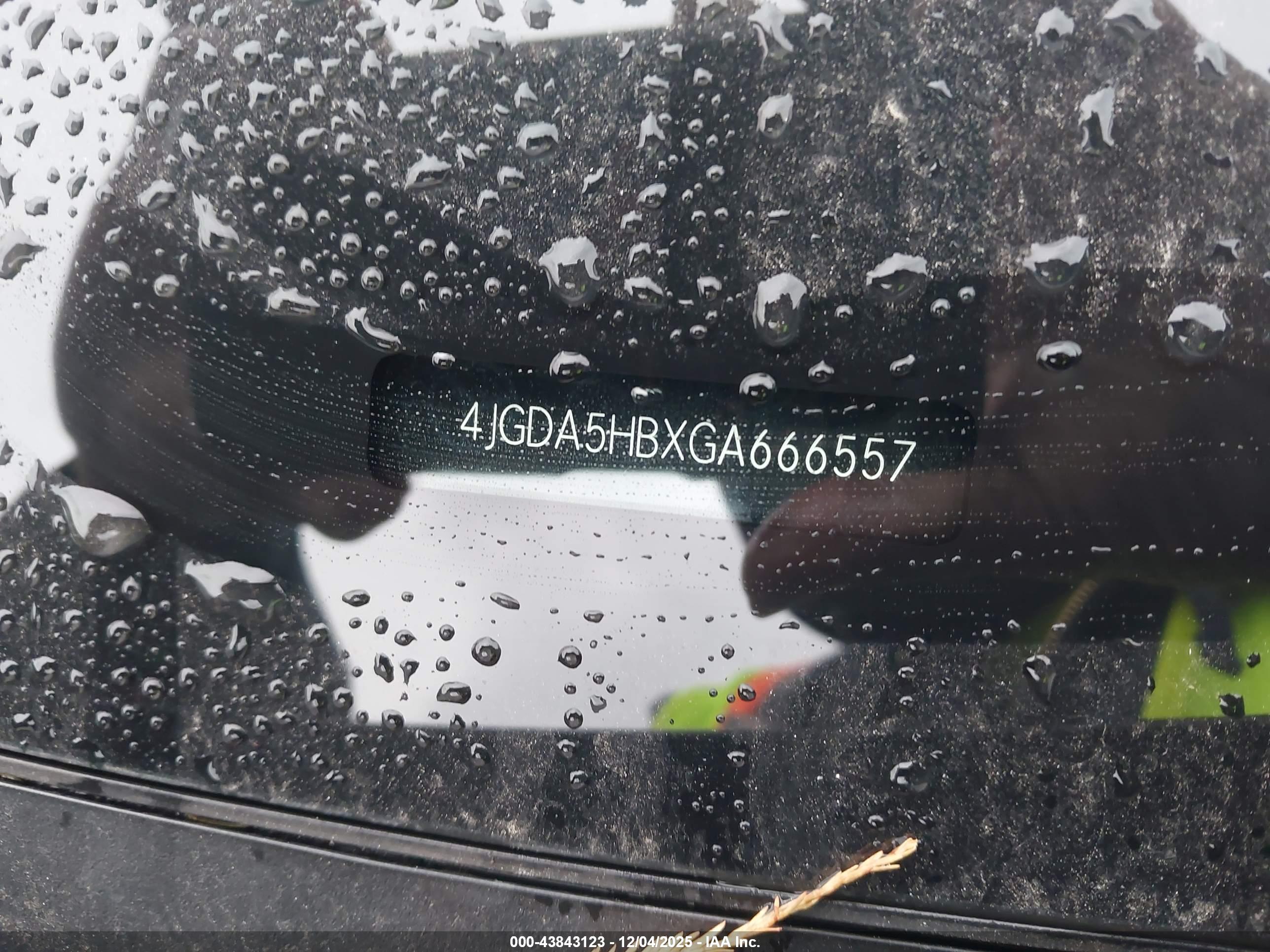 MERCEDES-BENZ GLE image 9