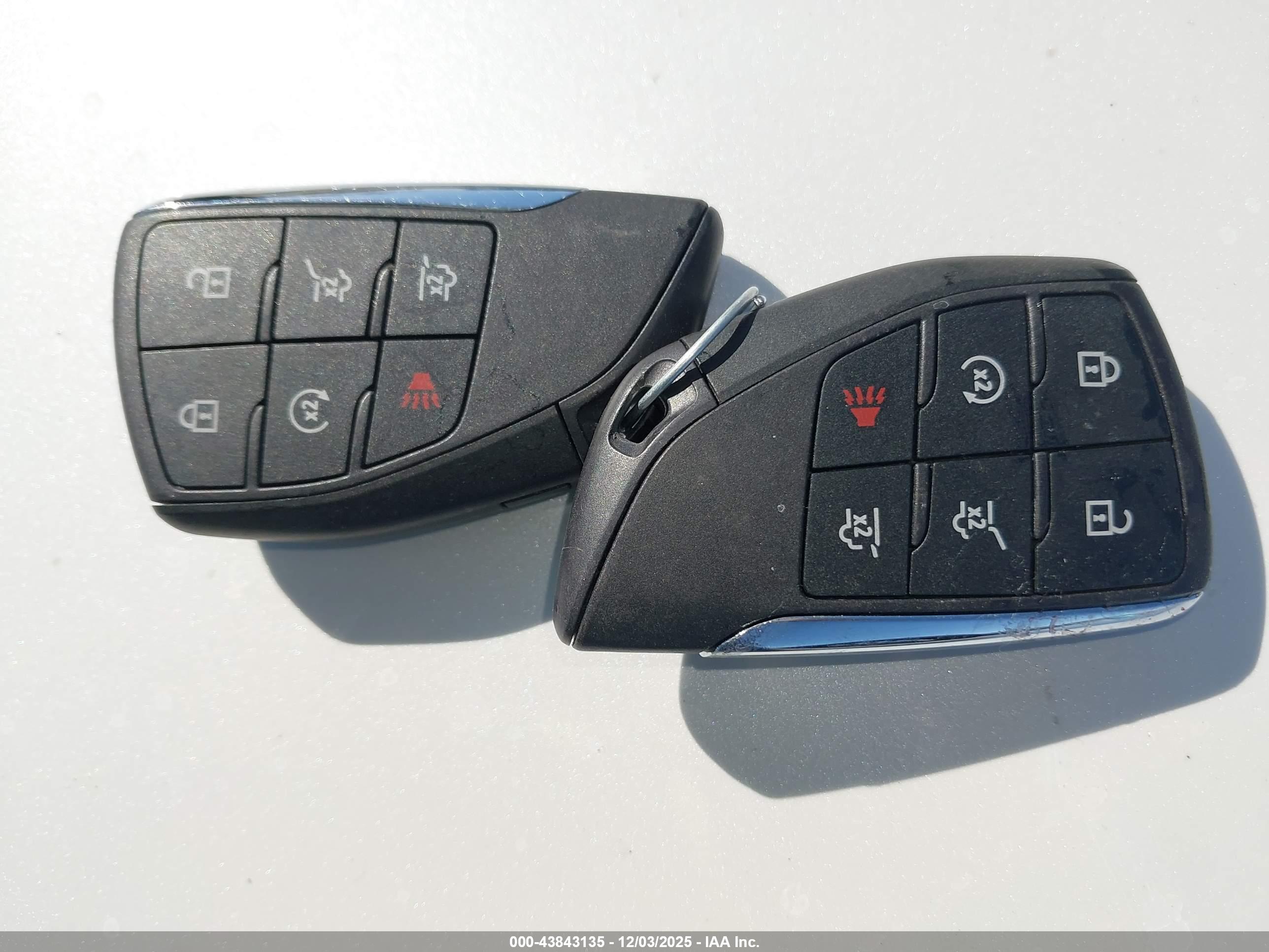 GMC YUKON image 11