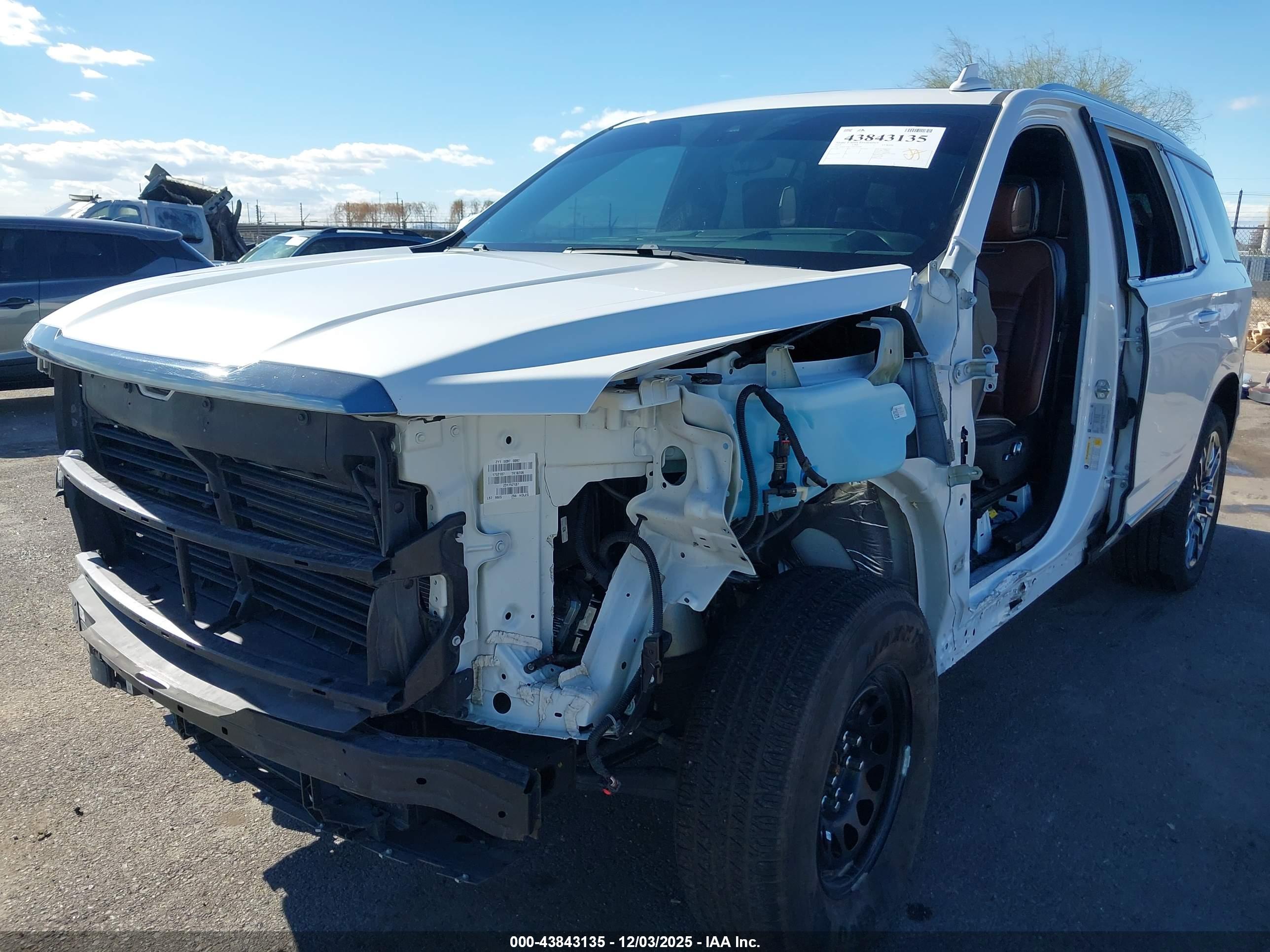GMC YUKON image 6