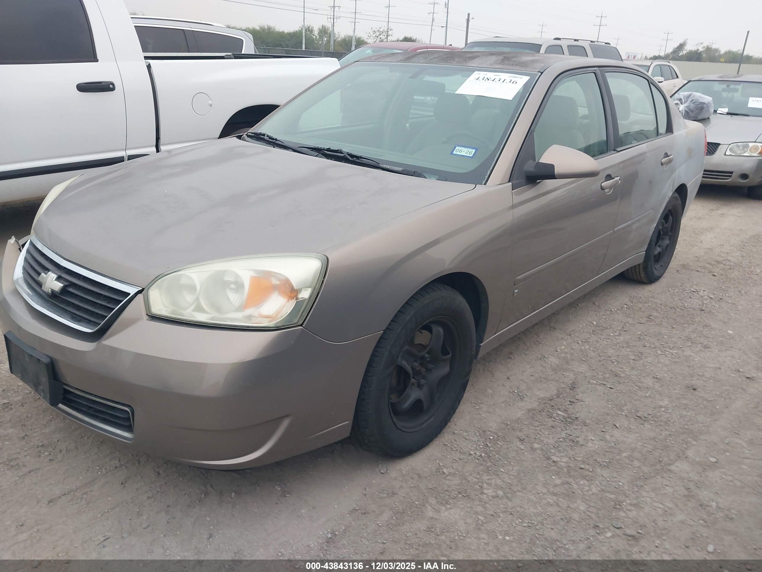 CHEVROLET MALIBU image 2