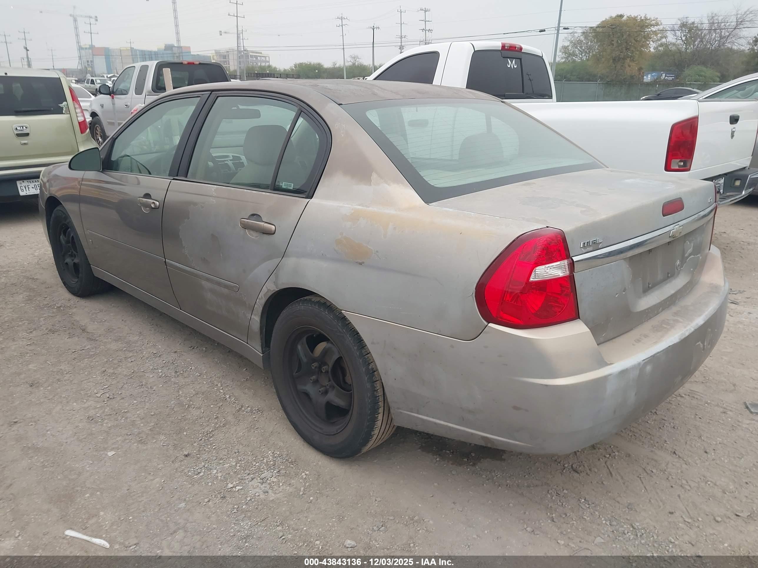 CHEVROLET MALIBU image 3
