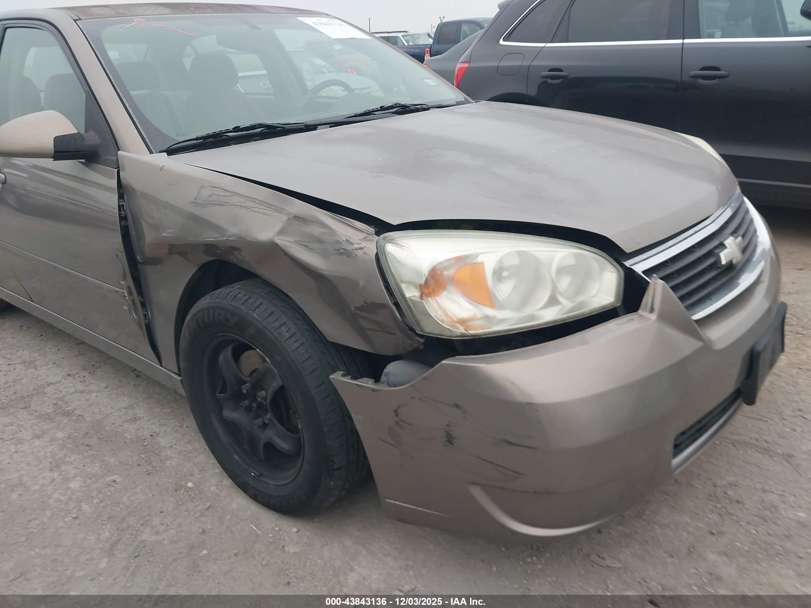 CHEVROLET MALIBU image 6