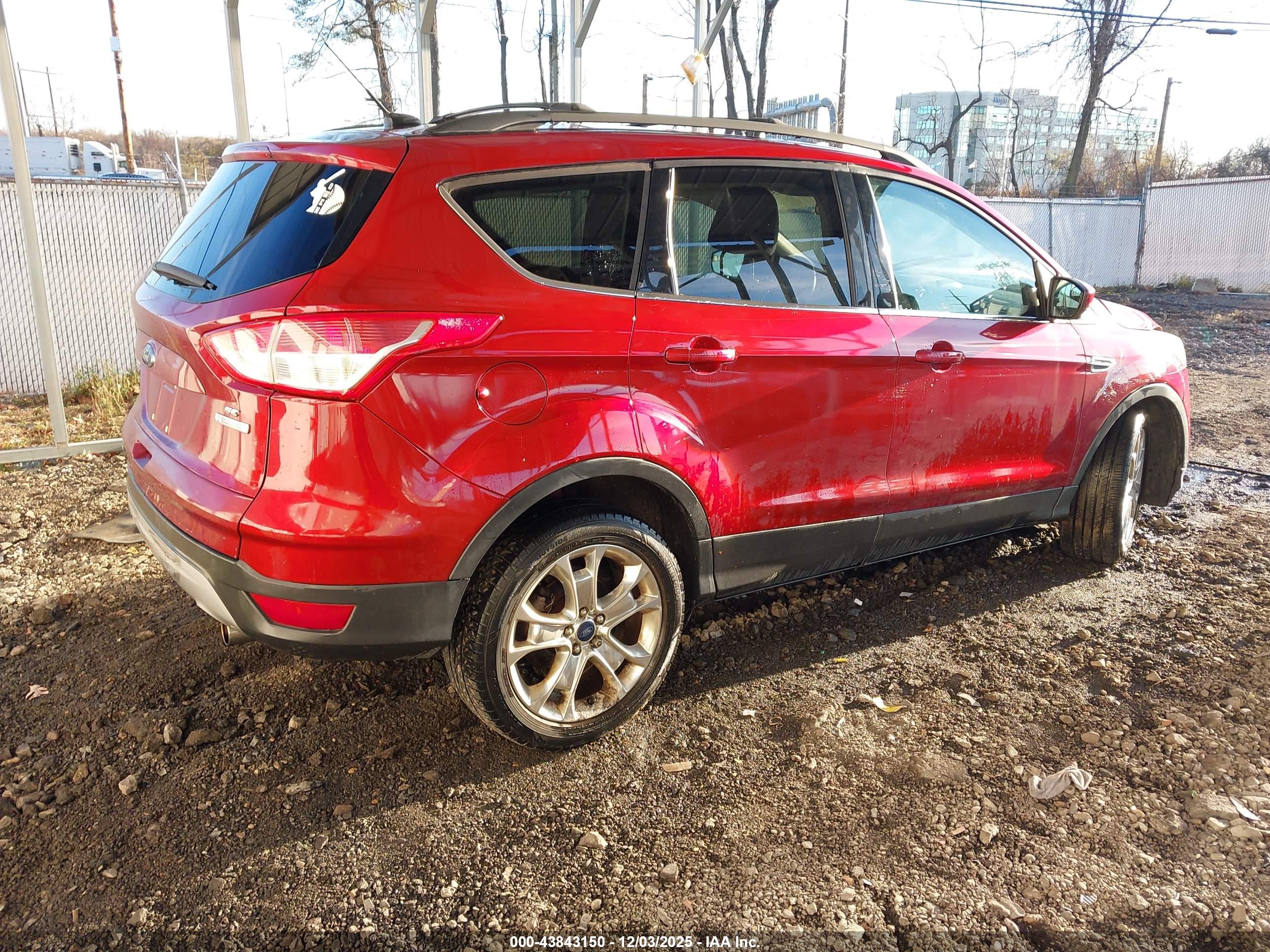 FORD ESCAPE image 4