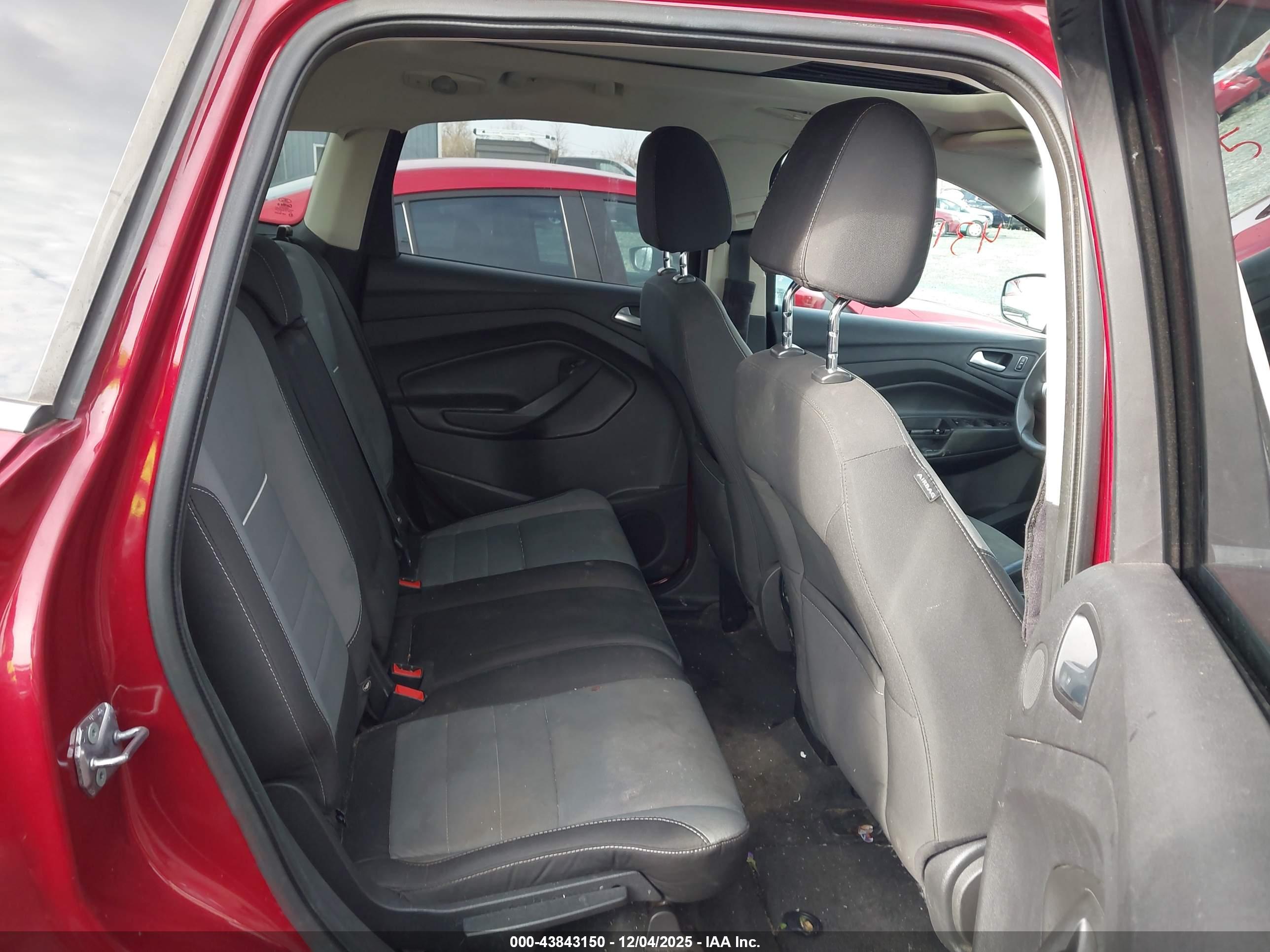 FORD ESCAPE image 8