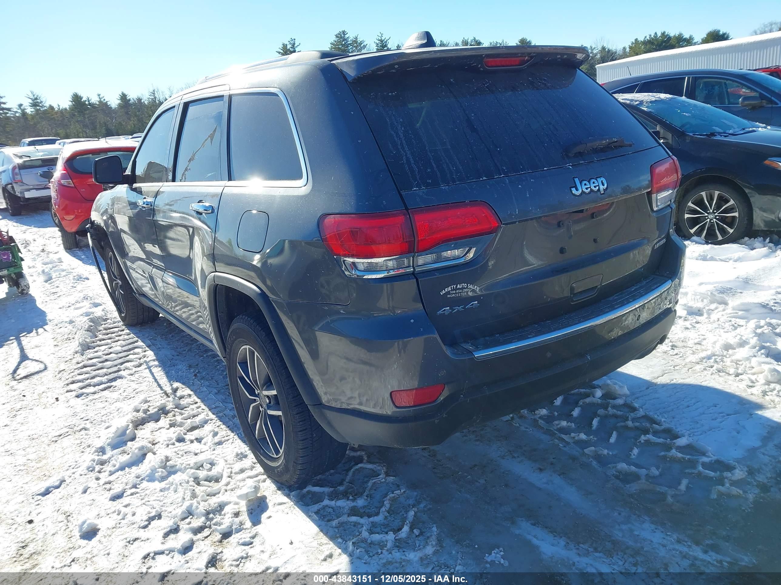 JEEP GRAND image 3