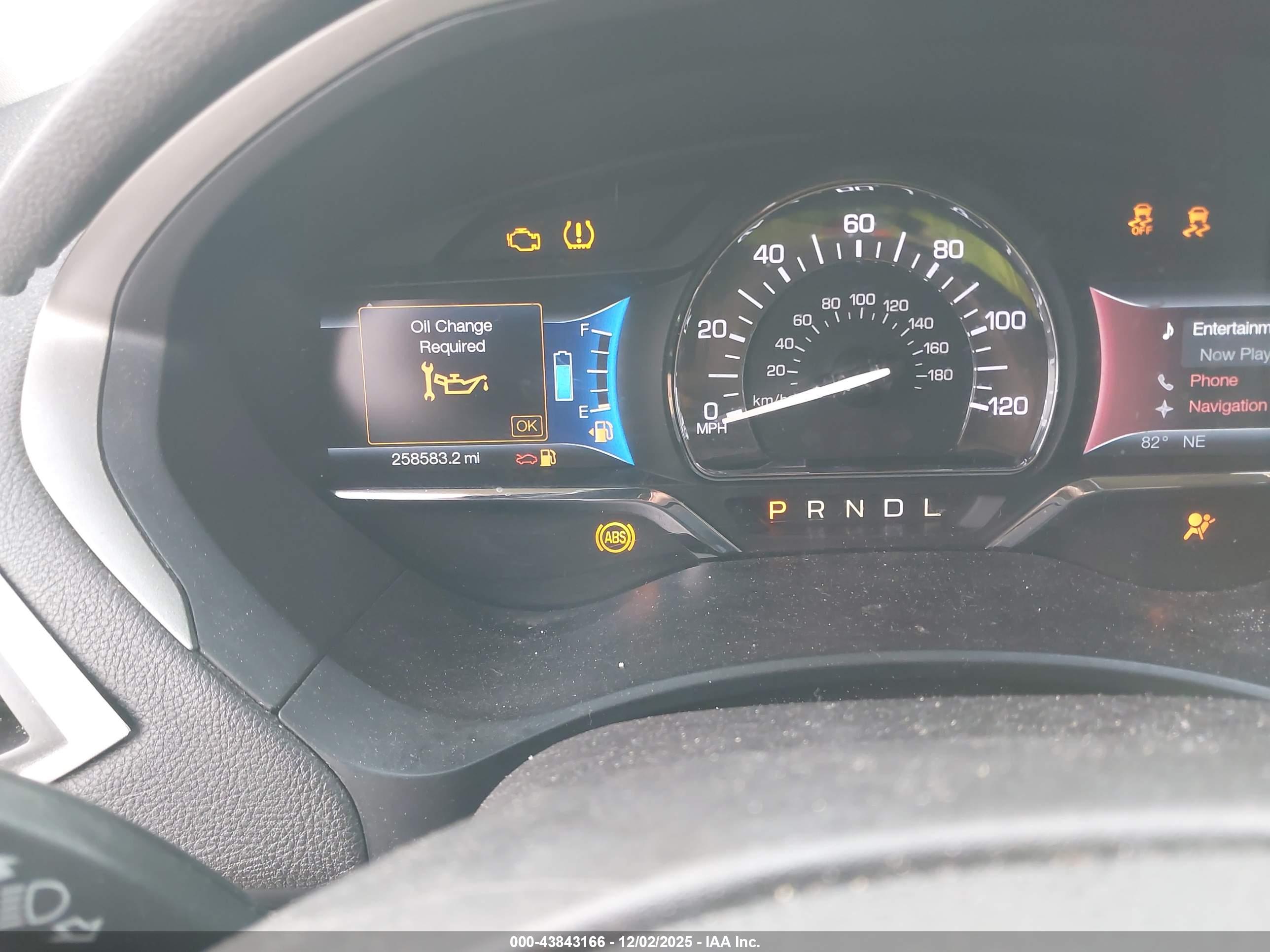 LINCOLN MKZ image 7