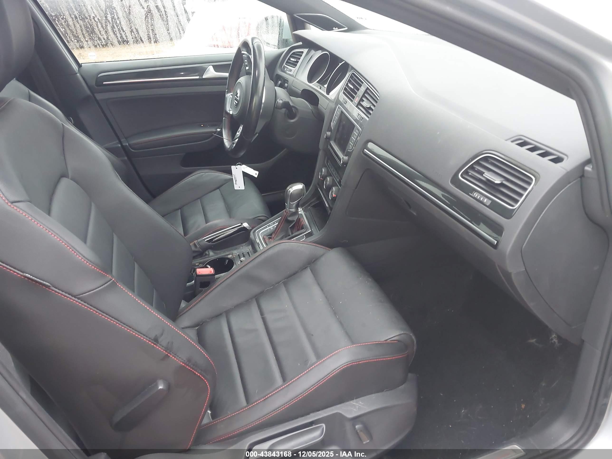 VOLKSWAGEN GOLF image 5