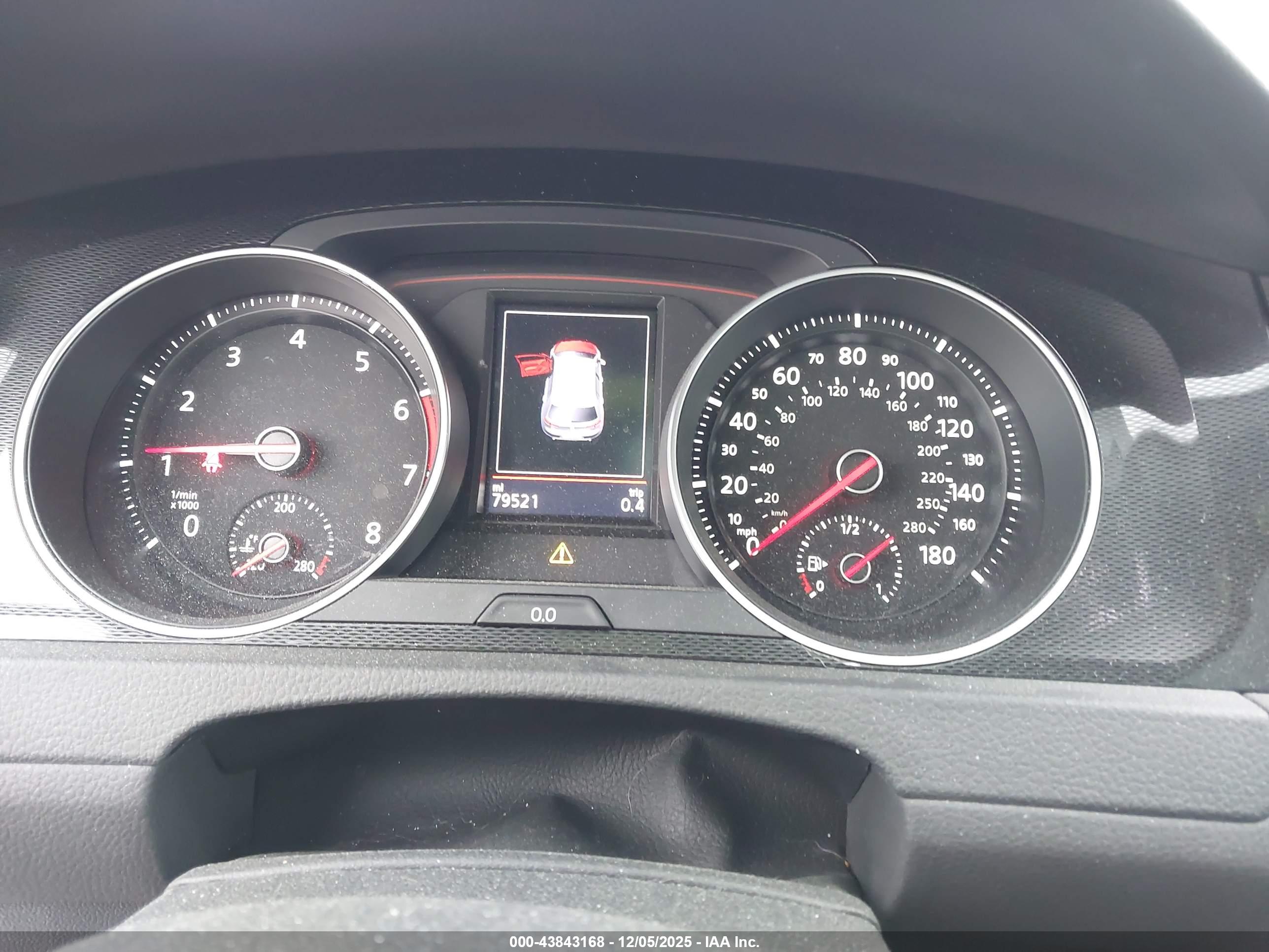 VOLKSWAGEN GOLF image 7