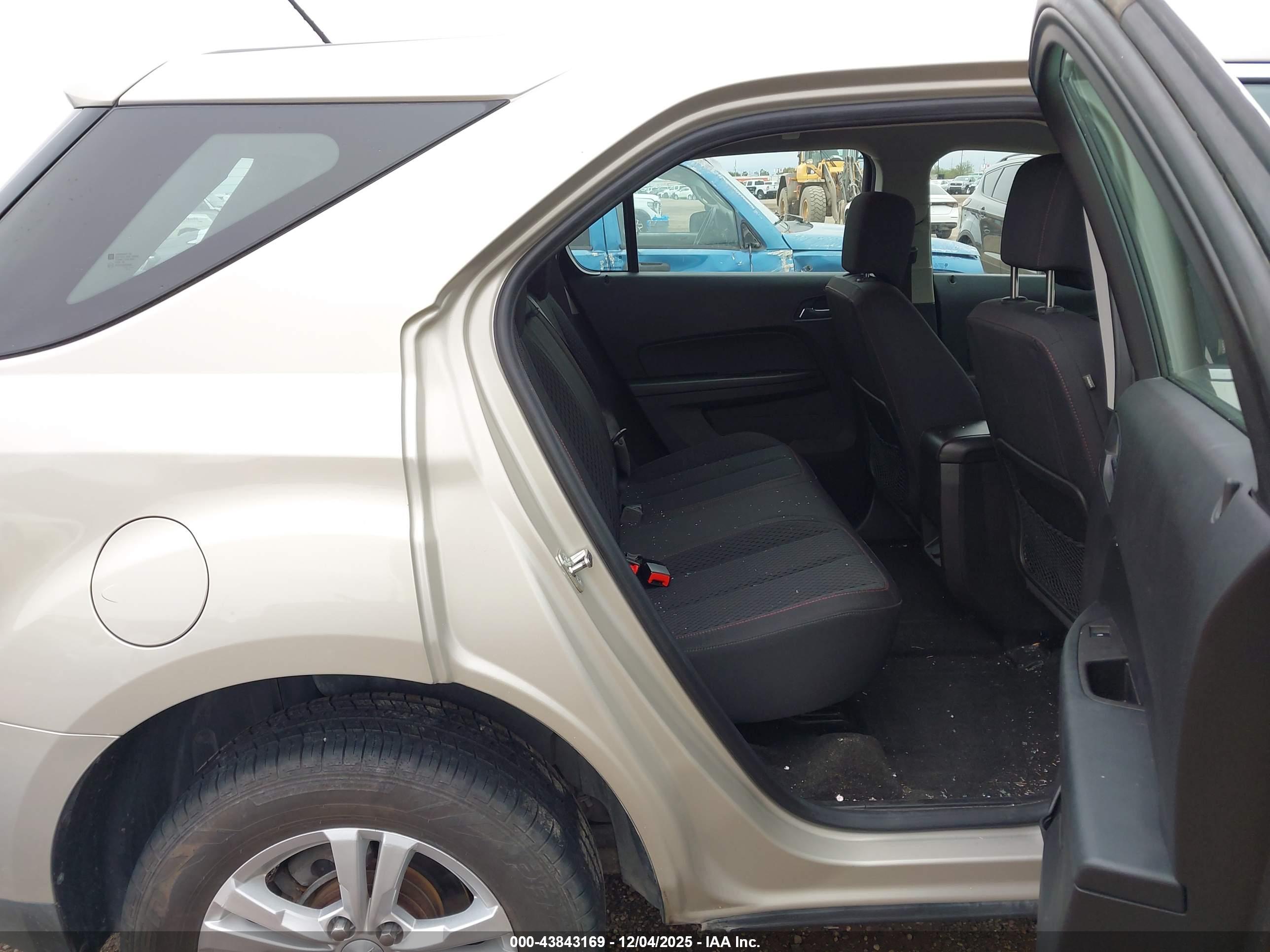 CHEVROLET EQUINOX image 8