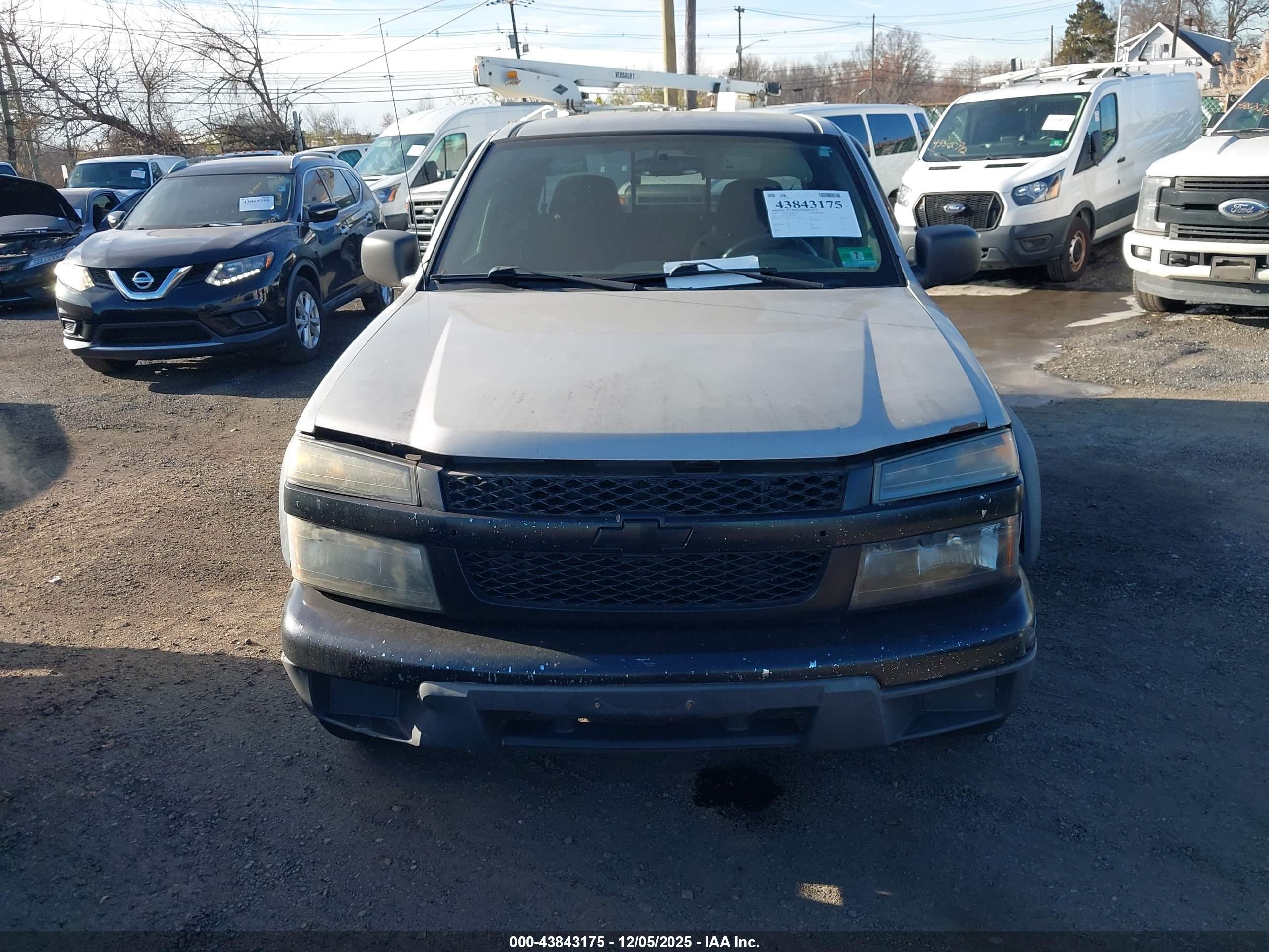 CHEVROLET COLORADO image 6