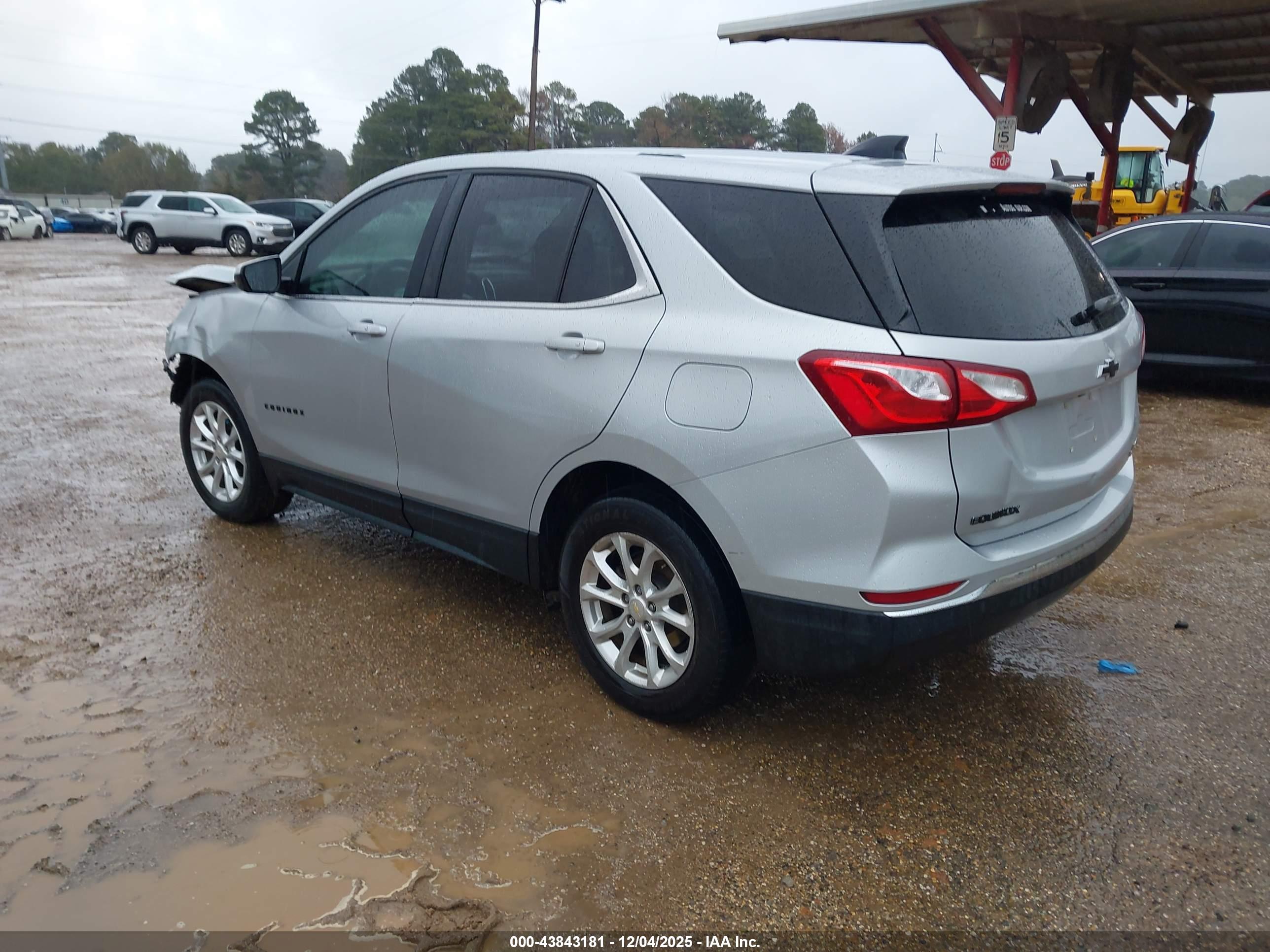 CHEVROLET EQUINOX image 3
