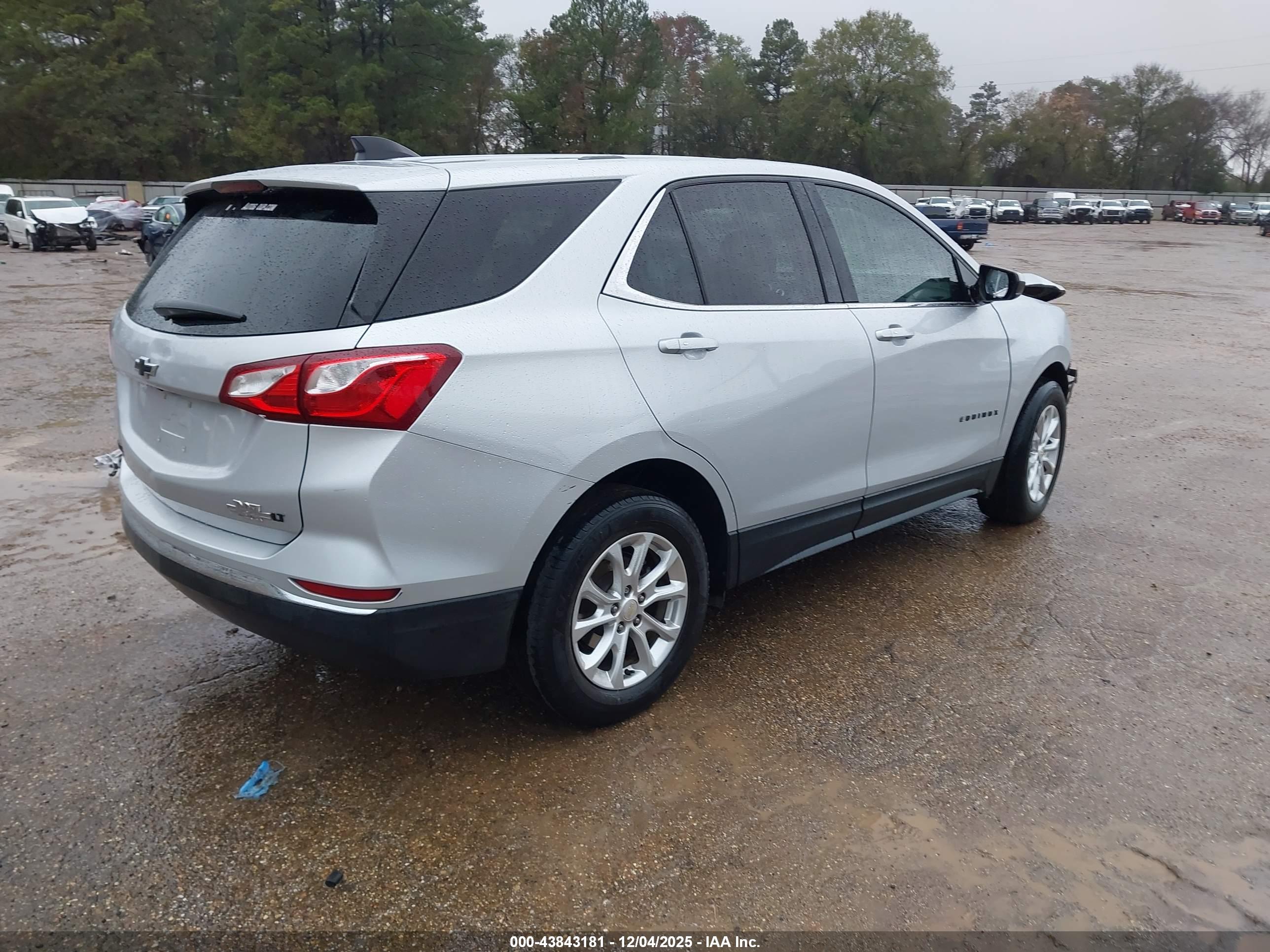 CHEVROLET EQUINOX image 4
