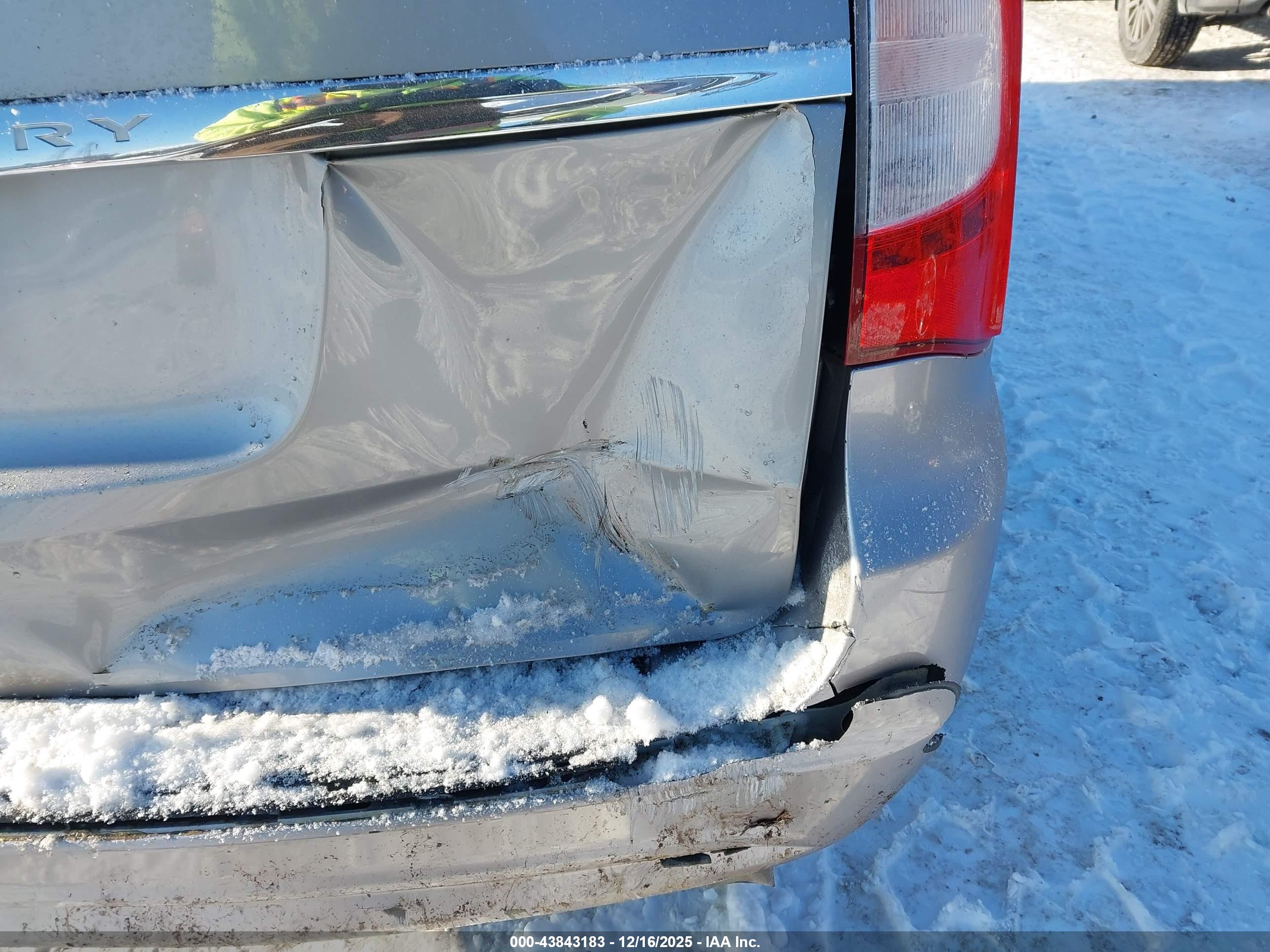 CHRYSLER TOWN image 6