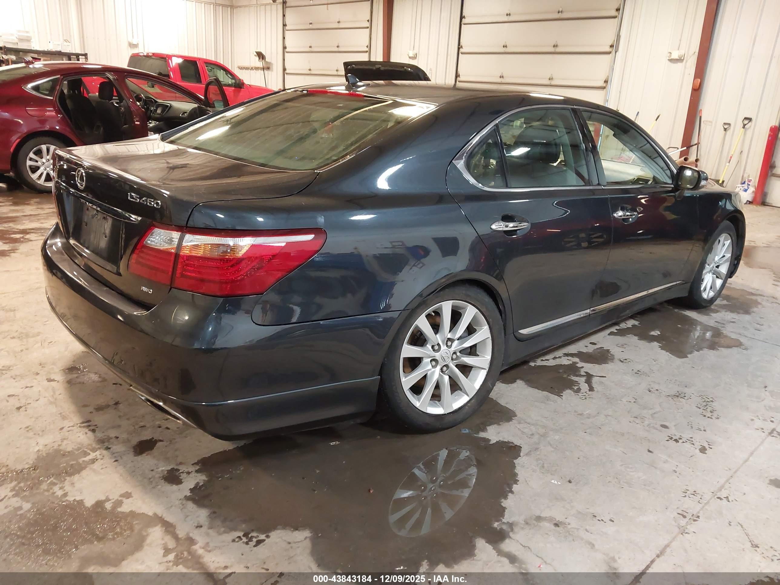 LEXUS LS image 4