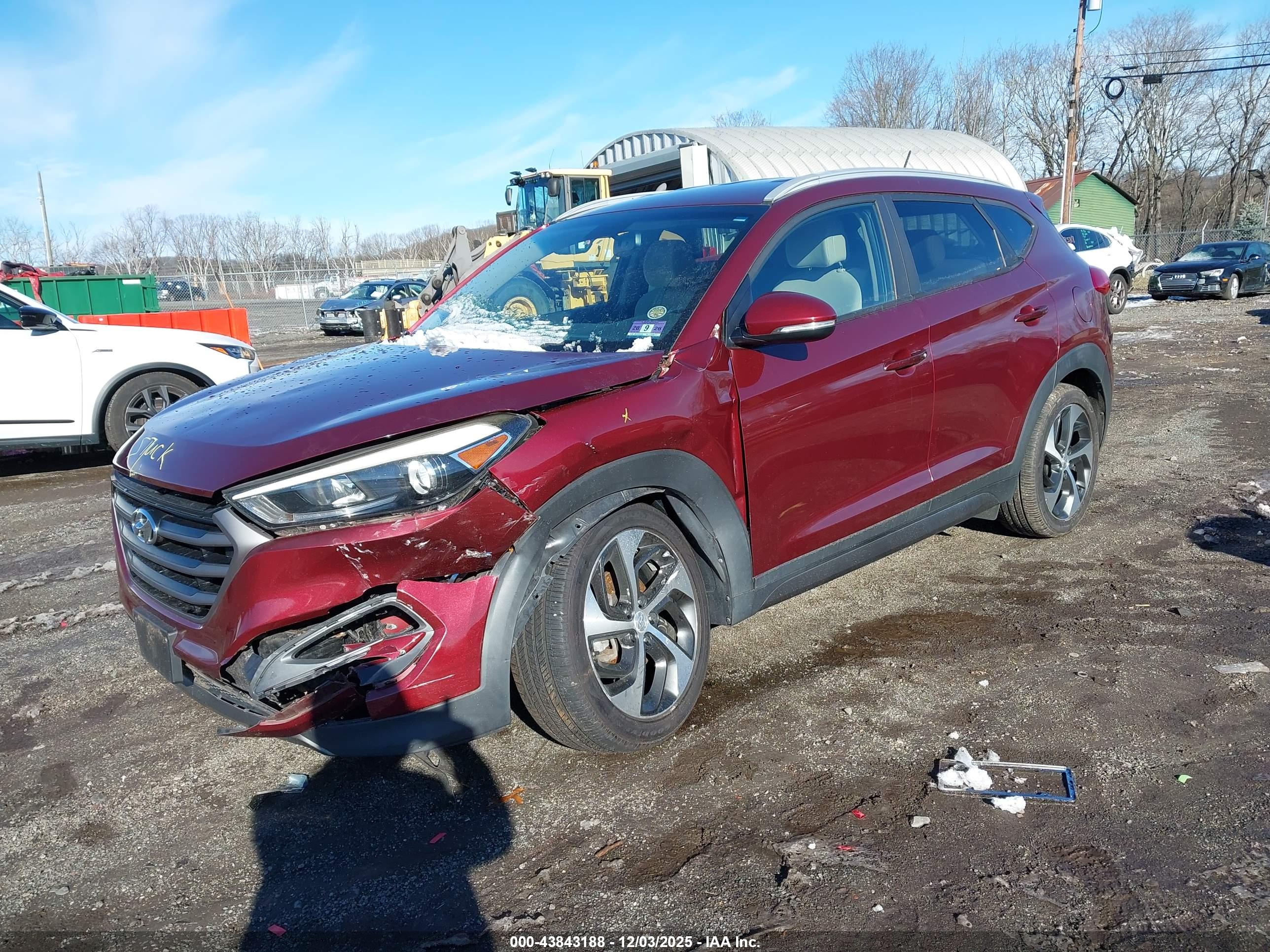 HYUNDAI TUCSON image 2