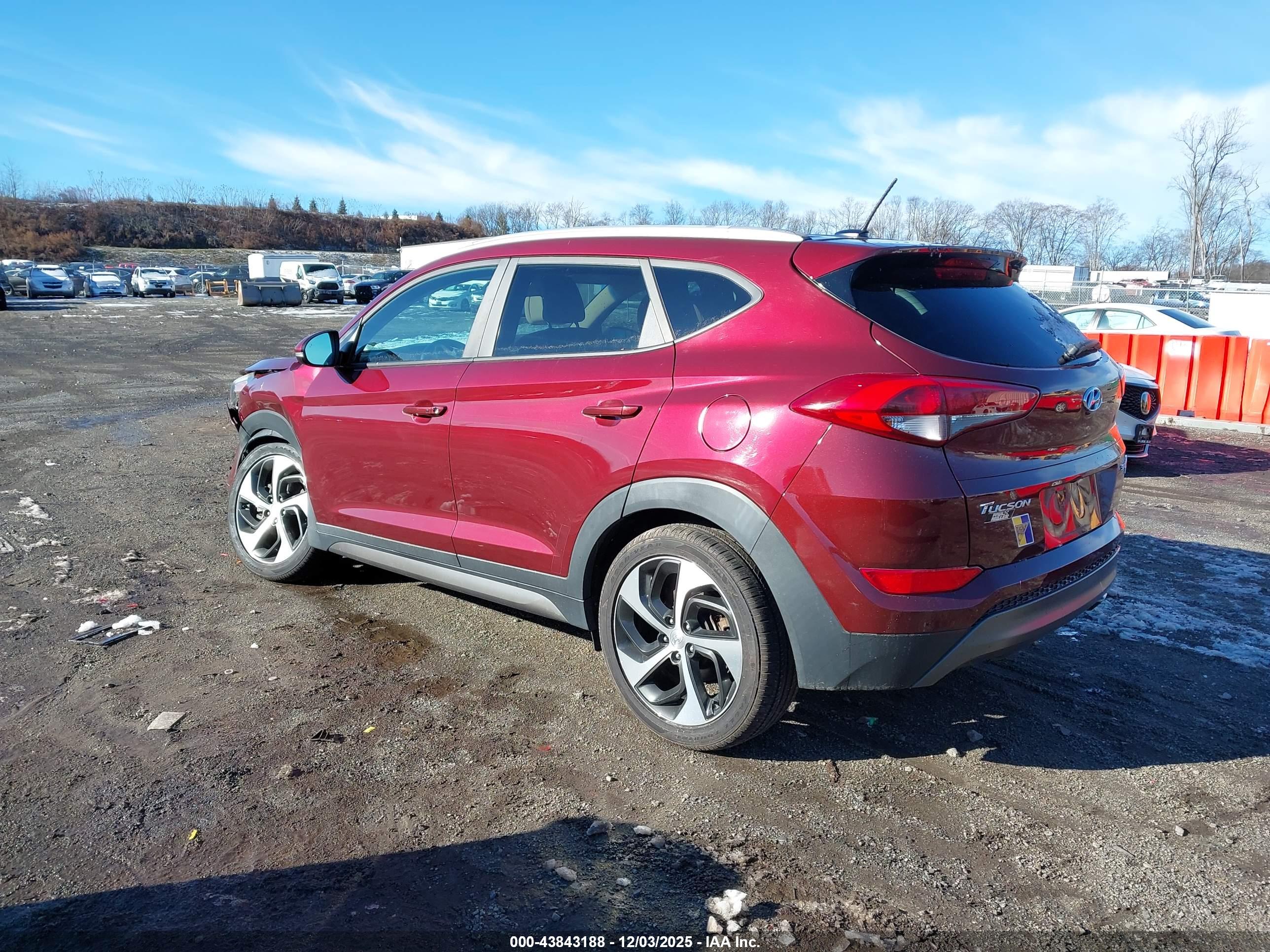 HYUNDAI TUCSON image 3