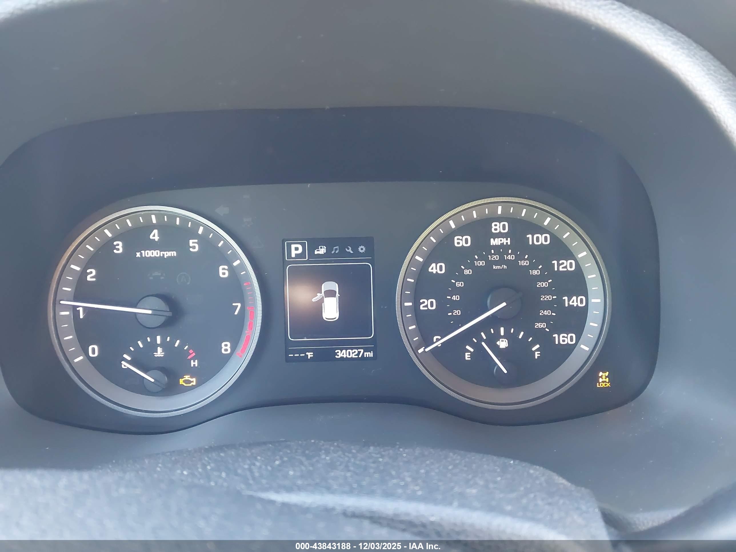 HYUNDAI TUCSON image 7