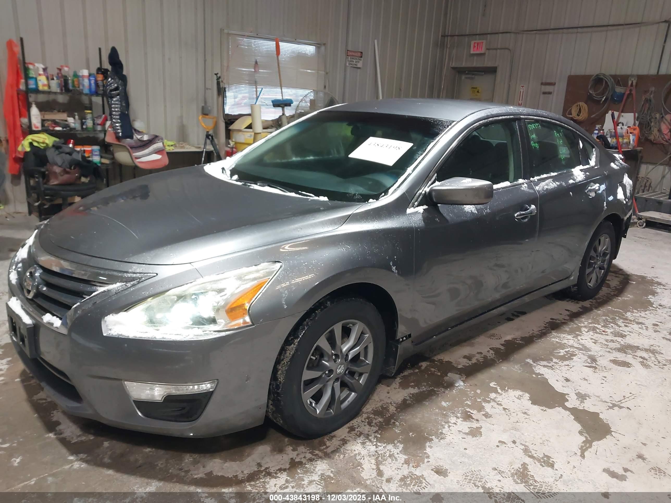 NISSAN ALTIMA image 2