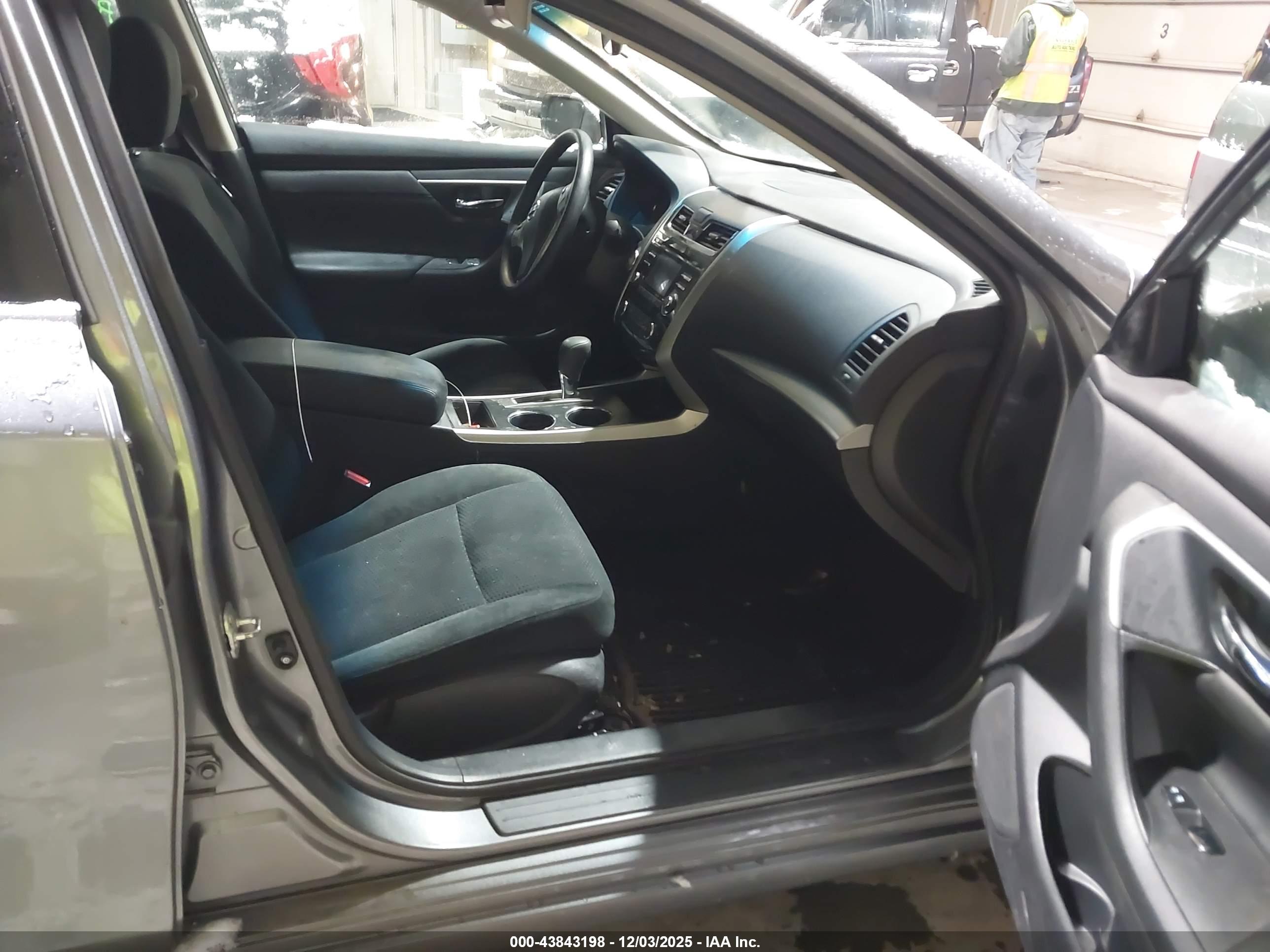 NISSAN ALTIMA image 5