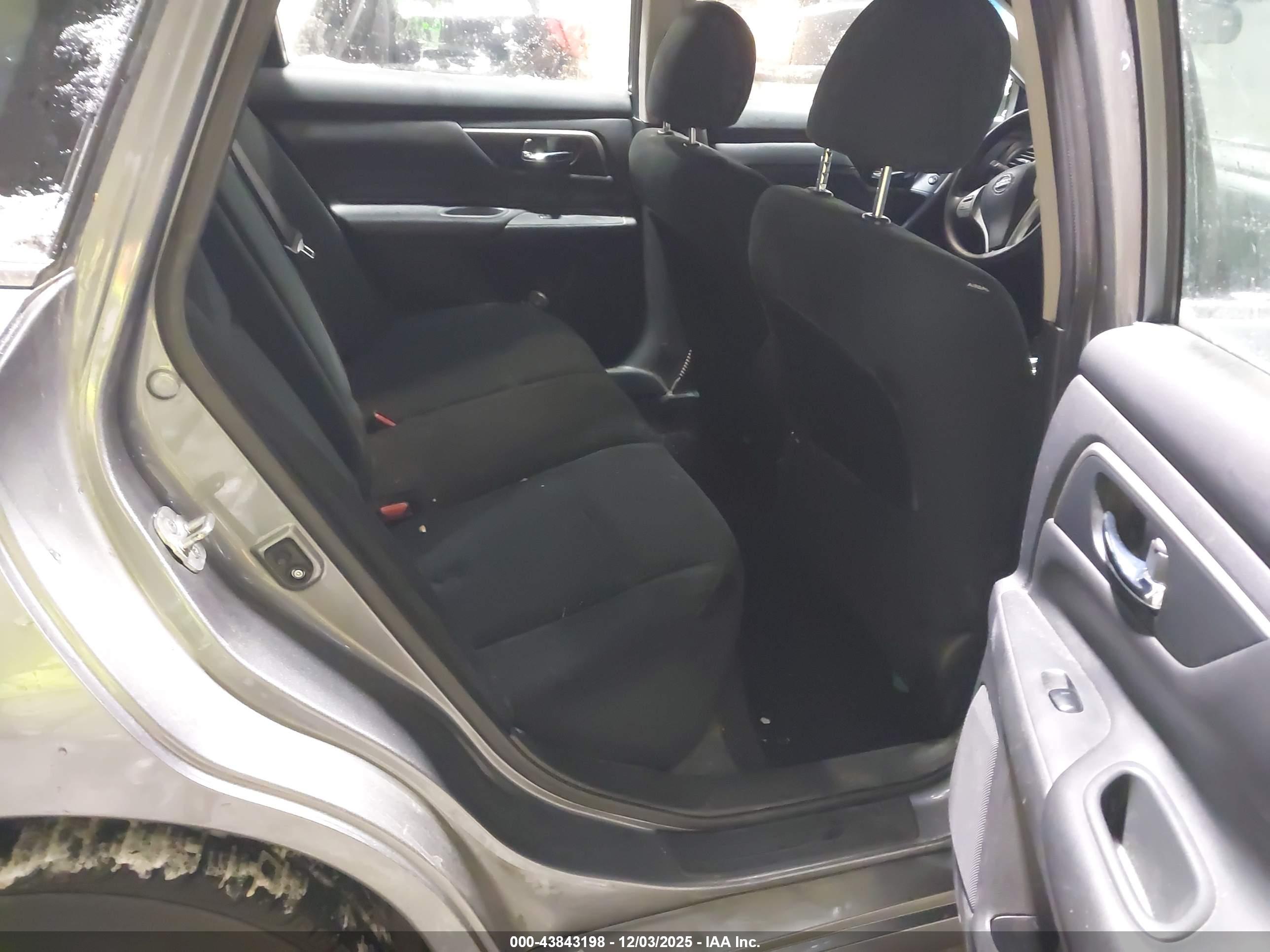 NISSAN ALTIMA image 8