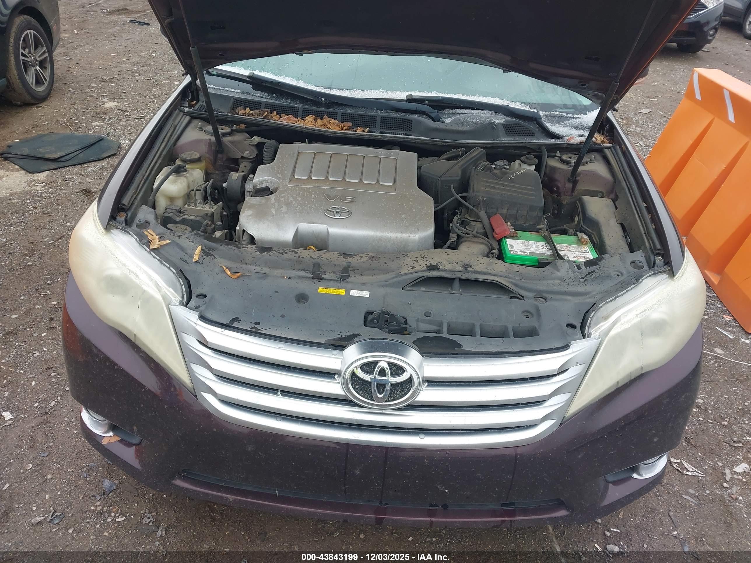 TOYOTA AVALON image 10