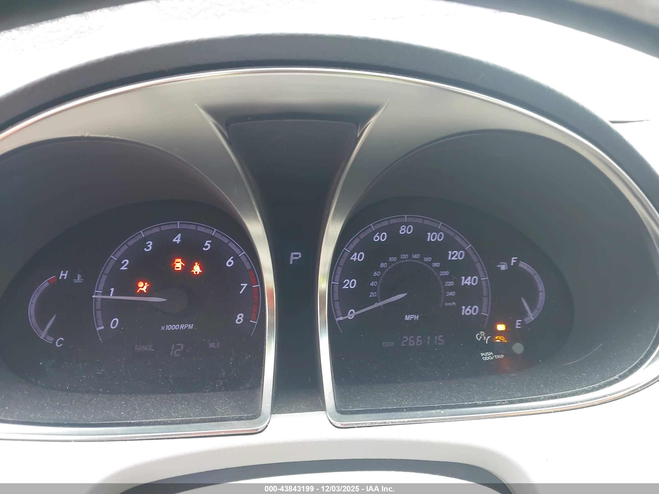 TOYOTA AVALON image 7