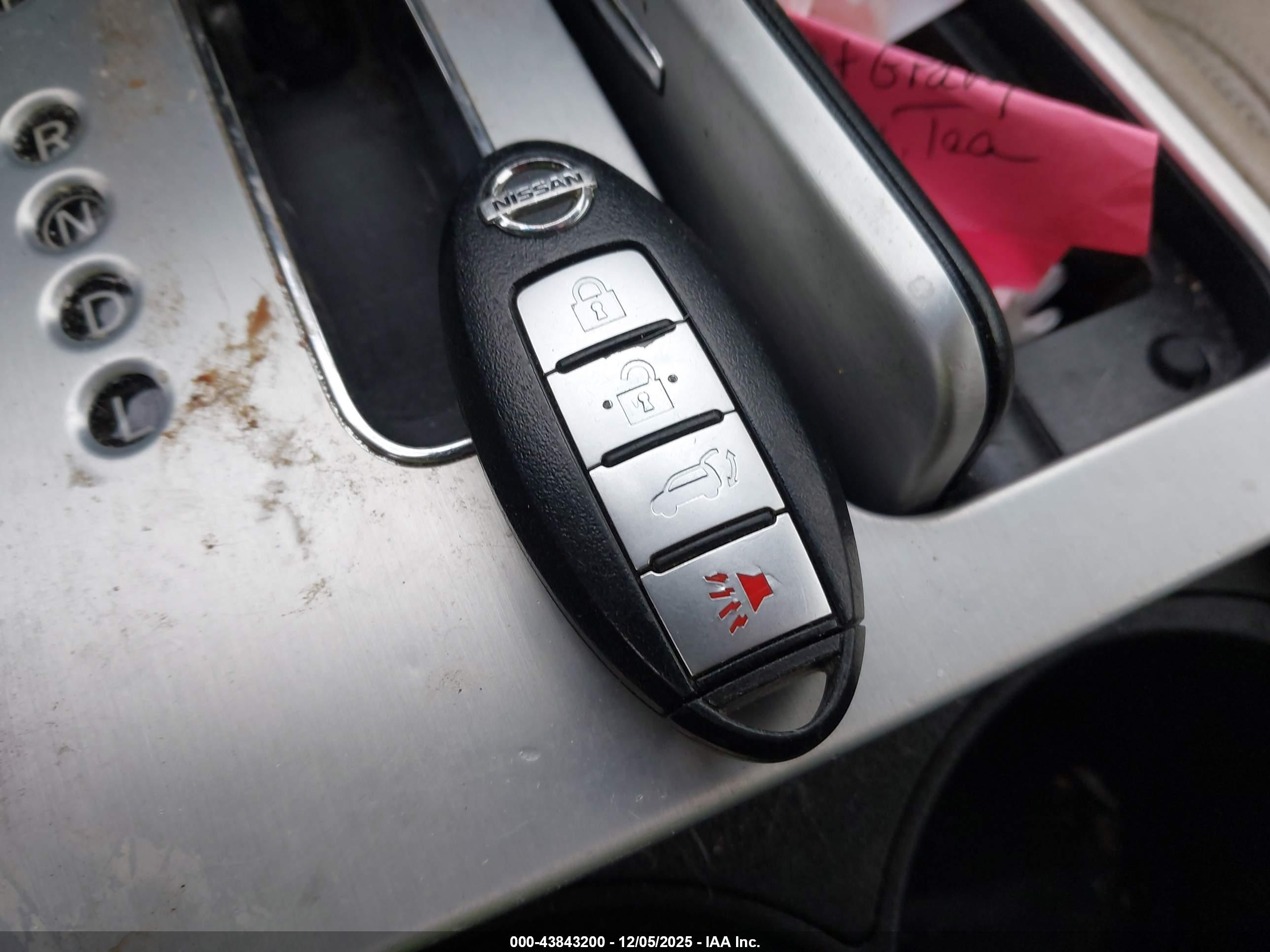 NISSAN MURANO image 11
