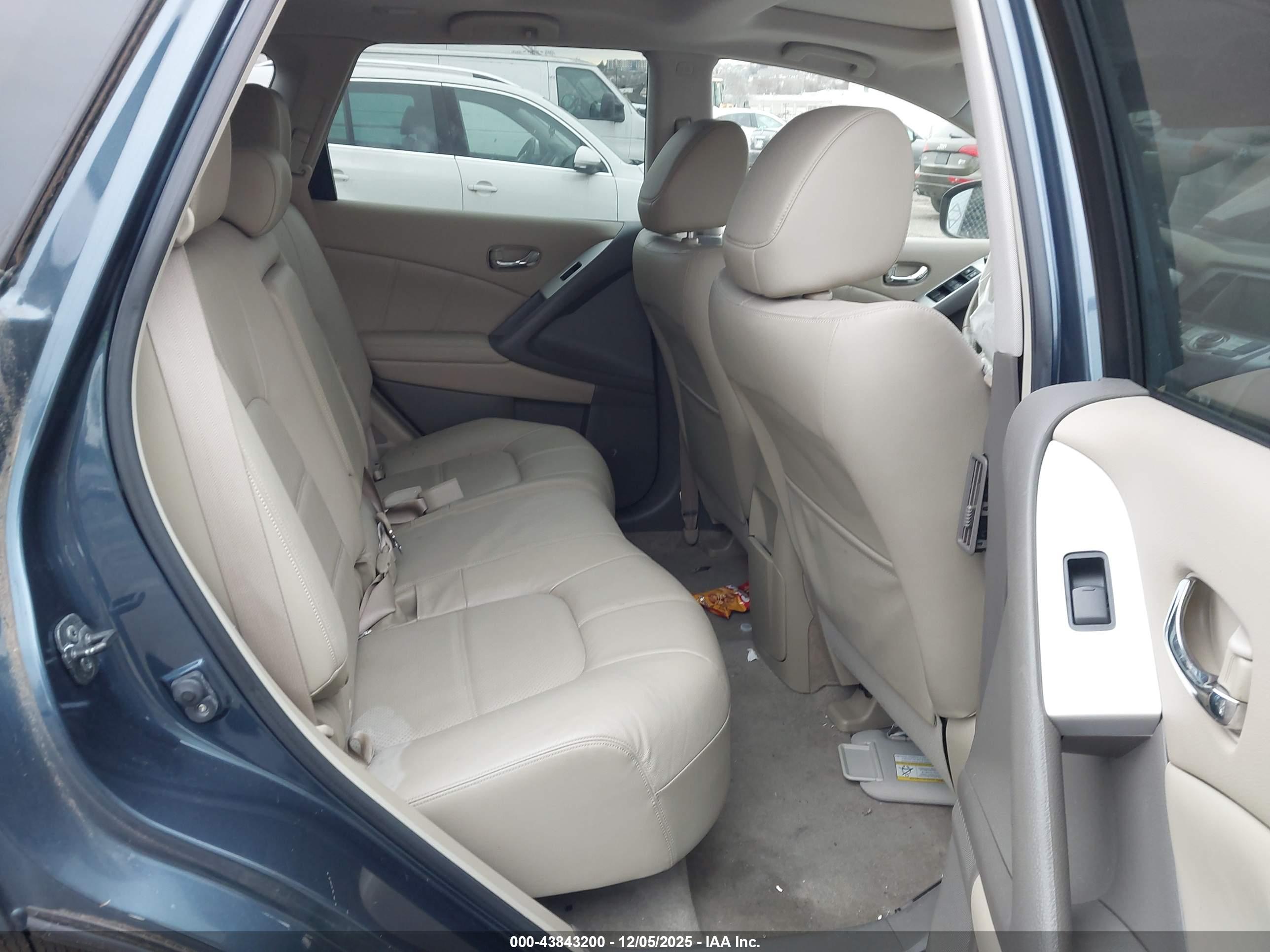 NISSAN MURANO image 8