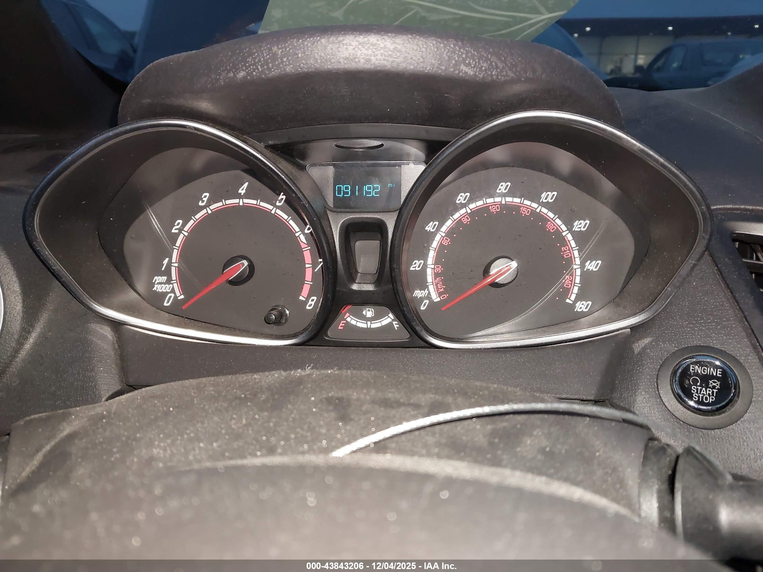 FORD FIESTA image 7