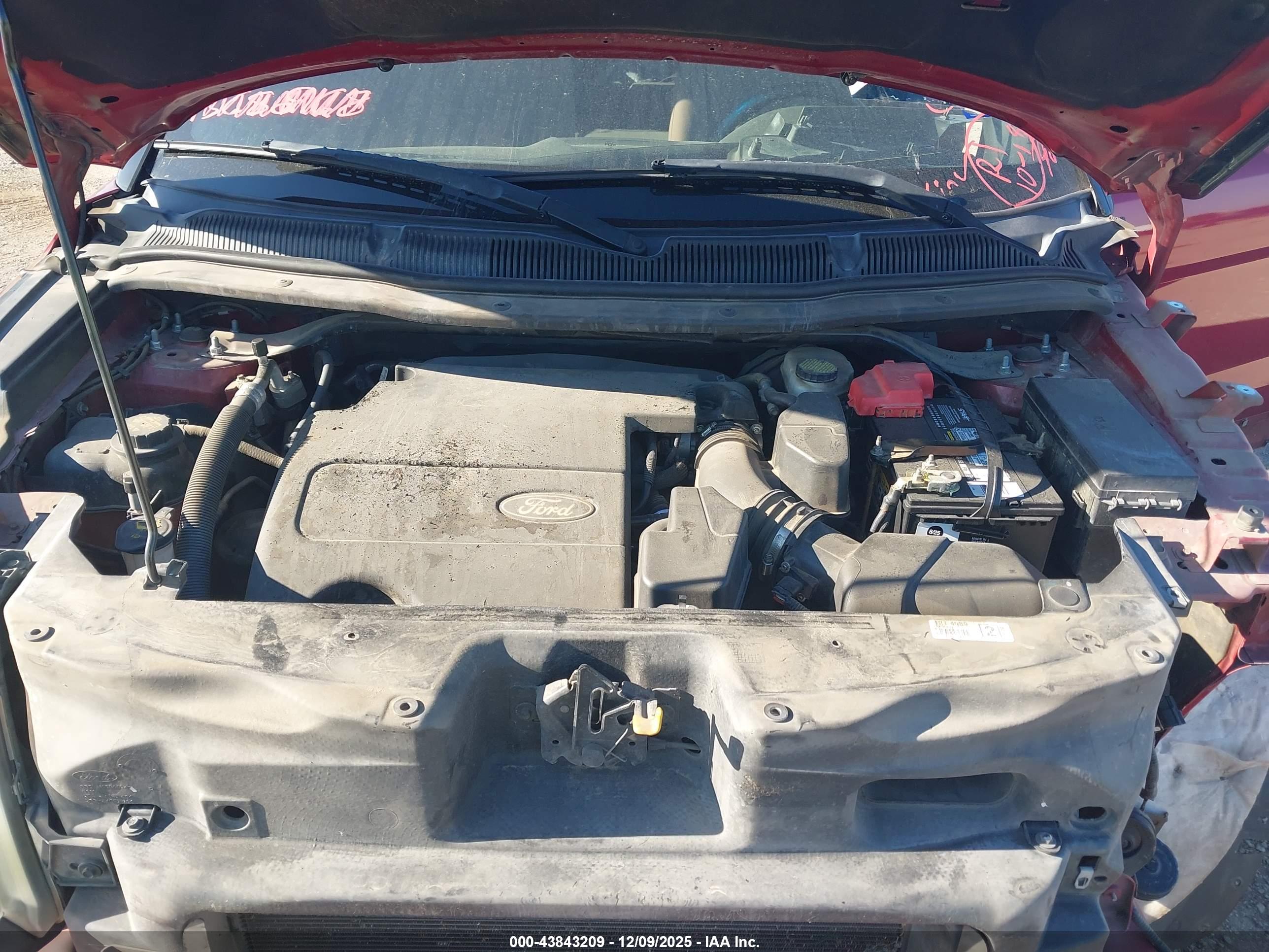 FORD EXPLORER image 10