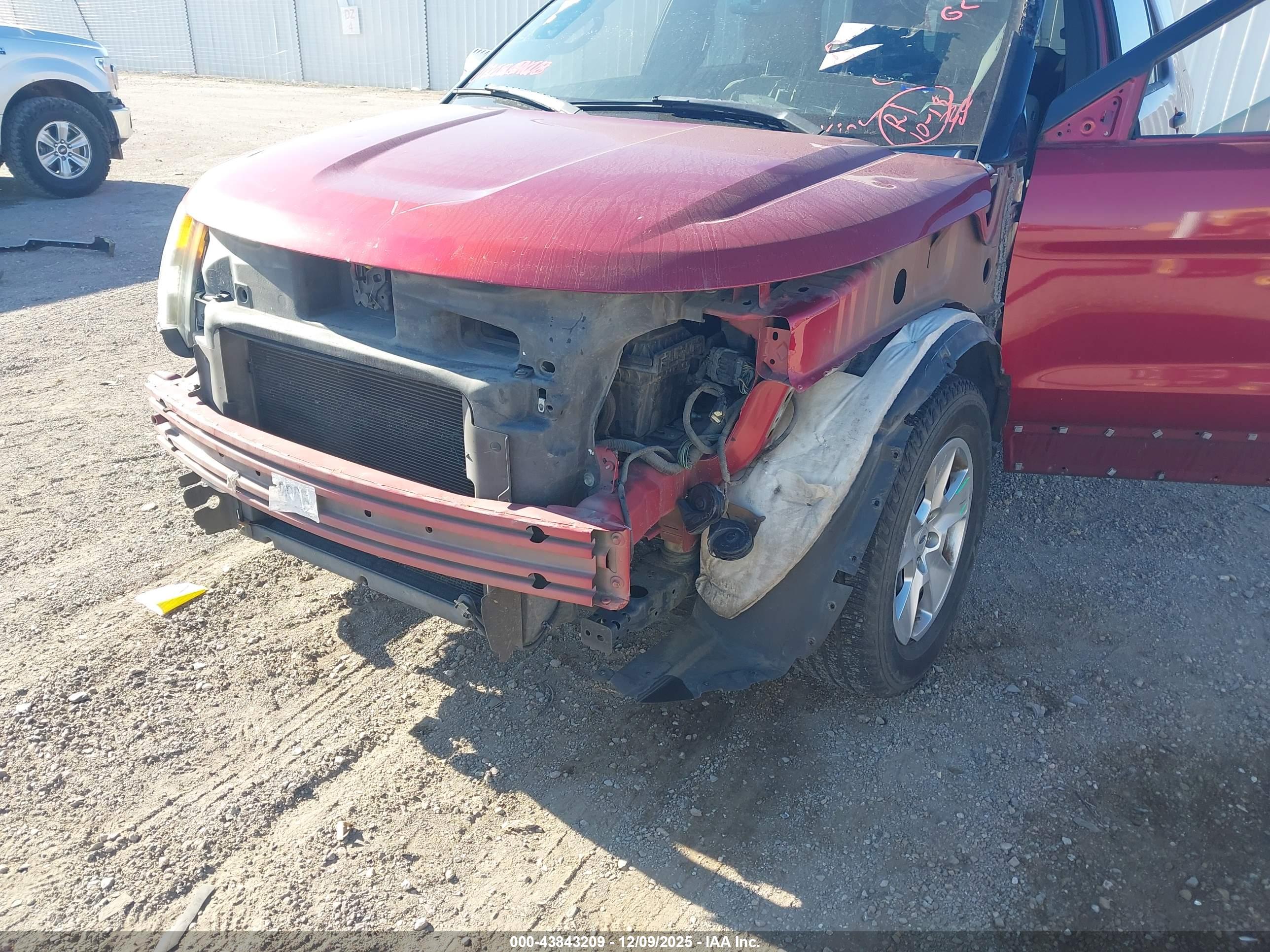 FORD EXPLORER image 6
