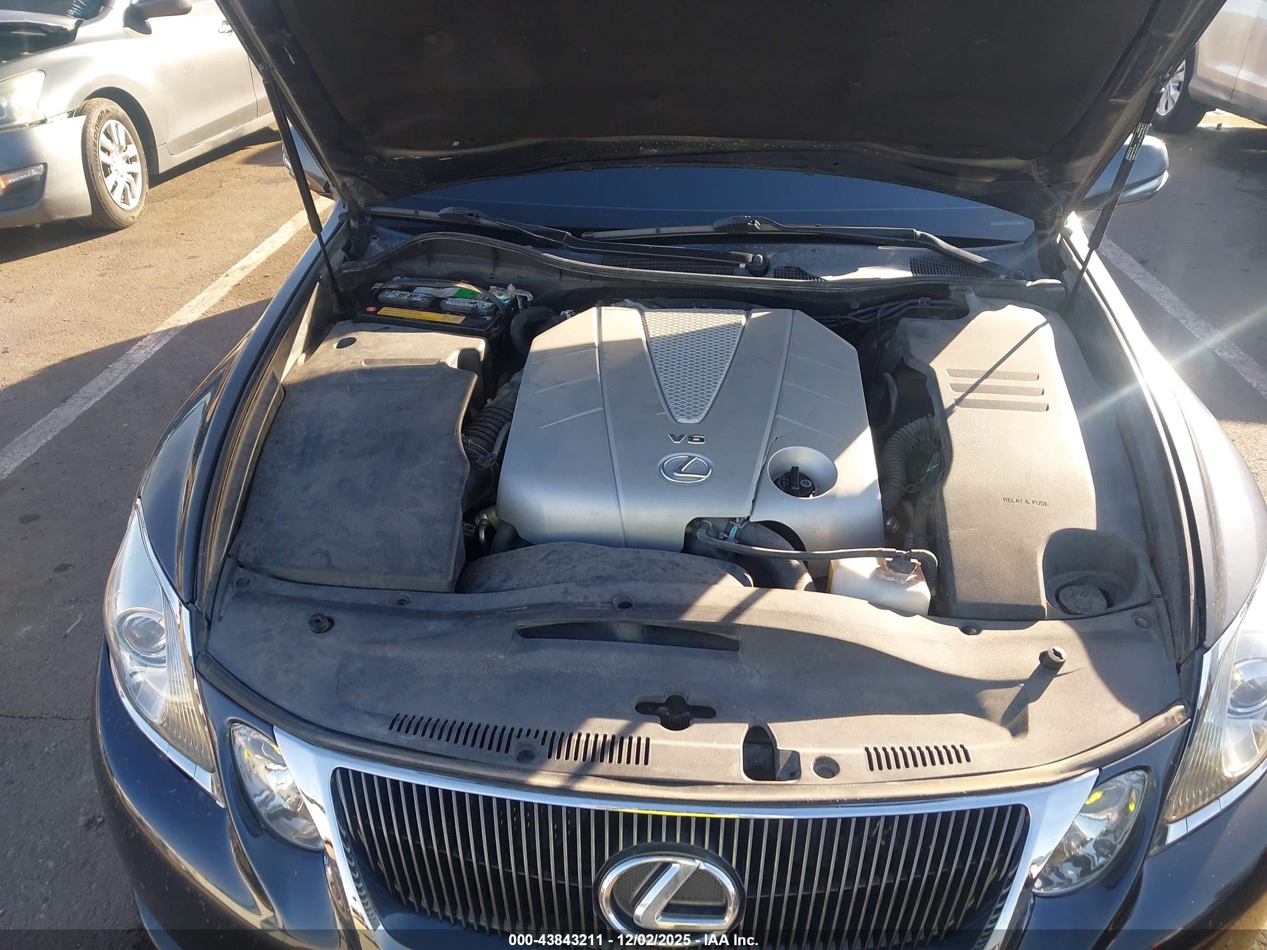 LEXUS GS image 10