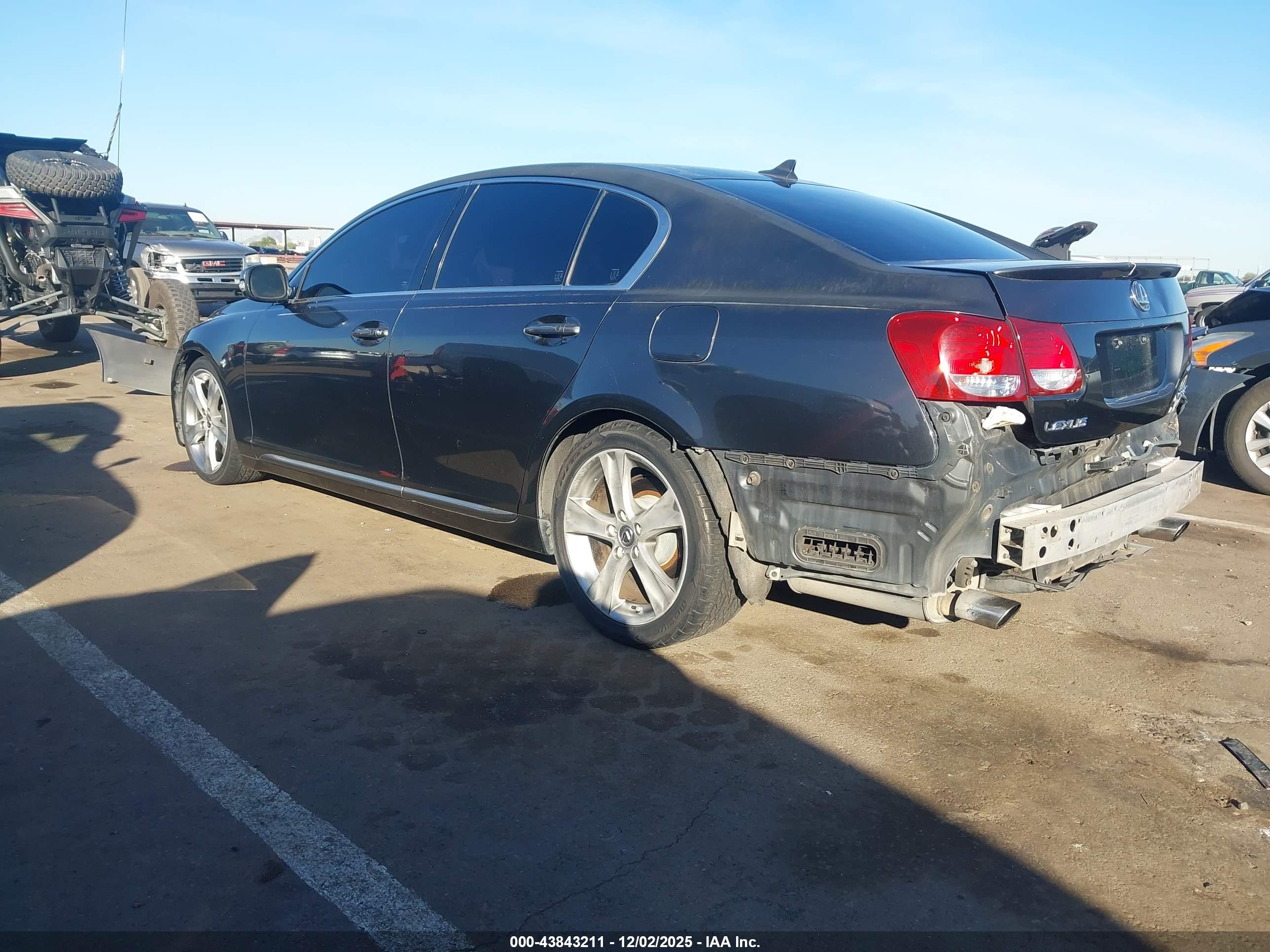 LEXUS GS image 3