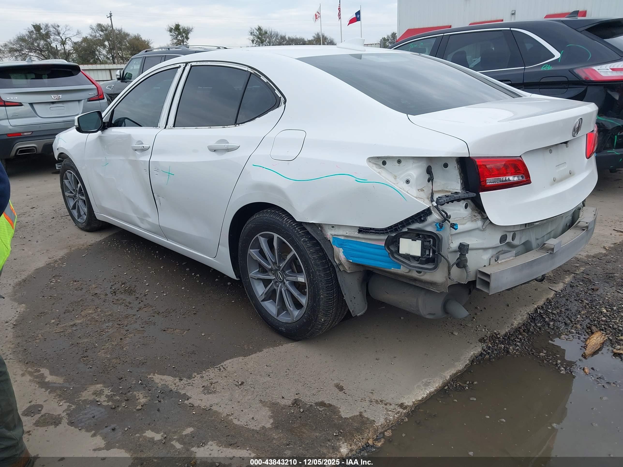 ACURA TLX image 3