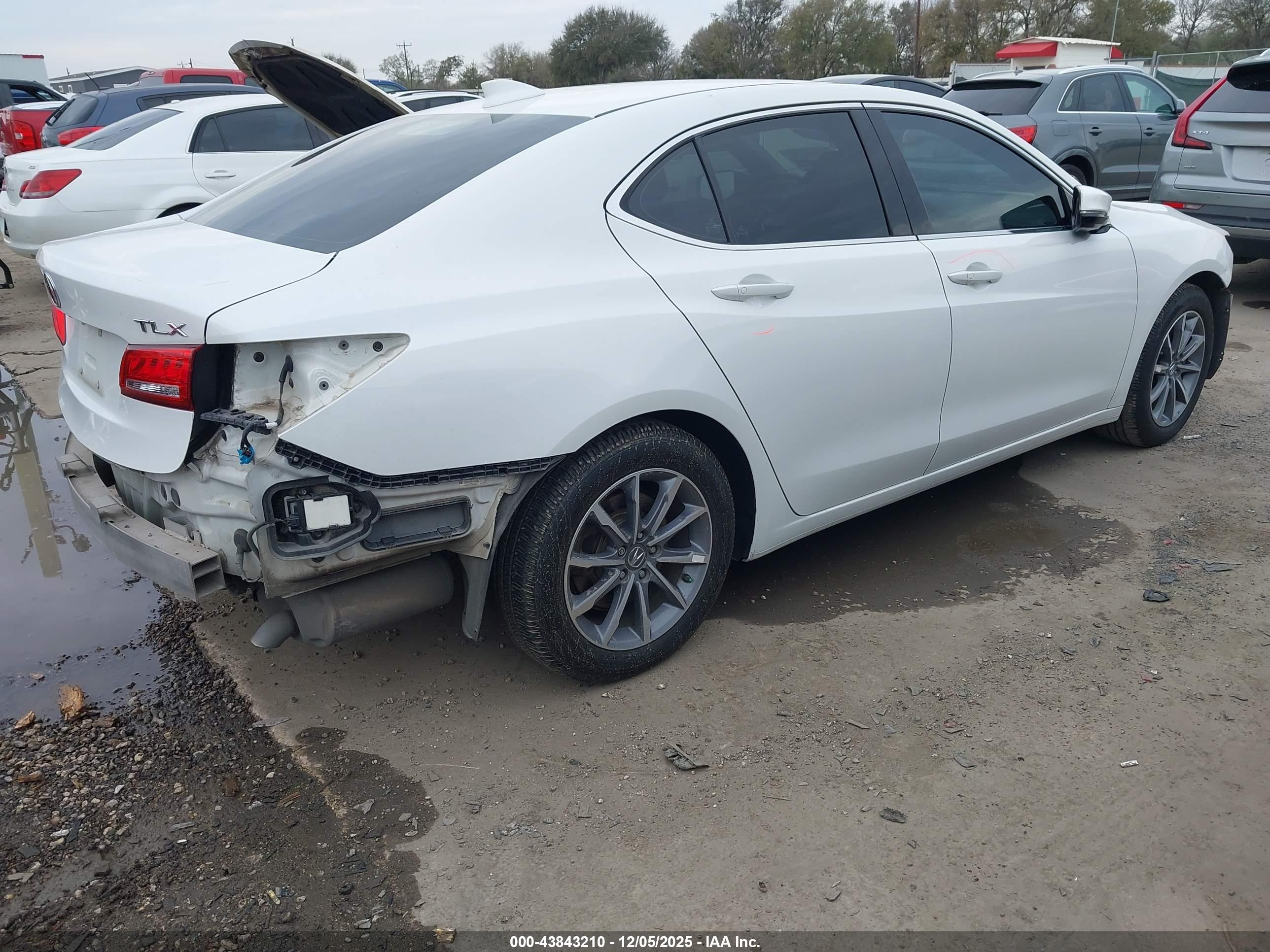 ACURA TLX image 4