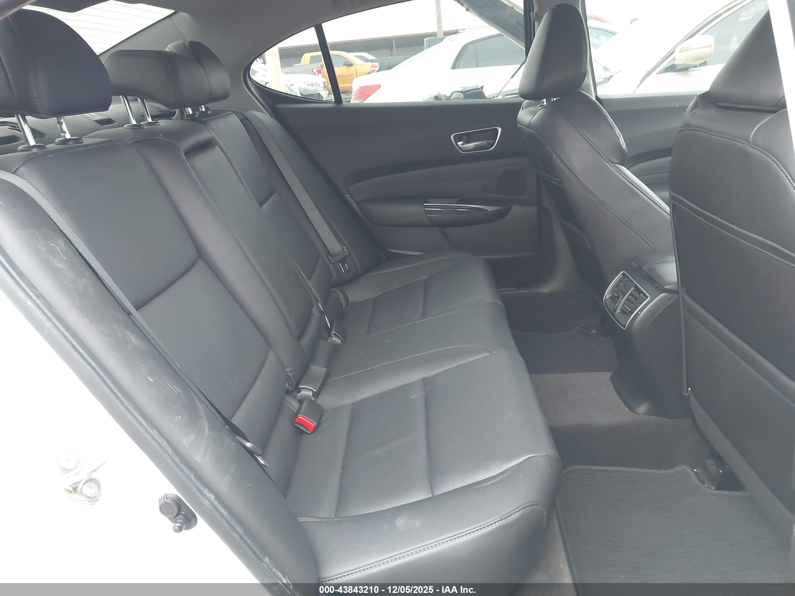 ACURA TLX image 8