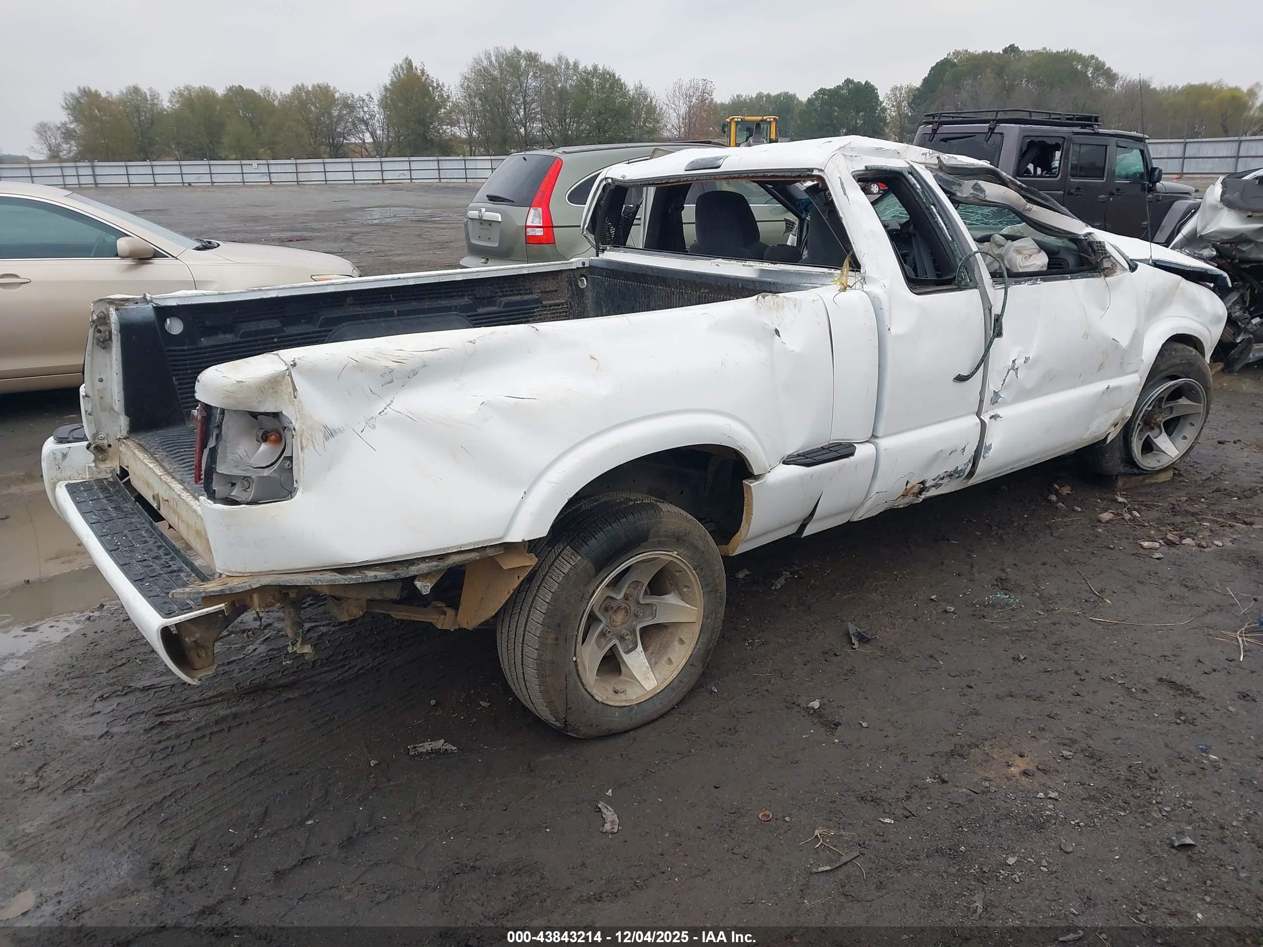CHEVROLET S-10 image 4