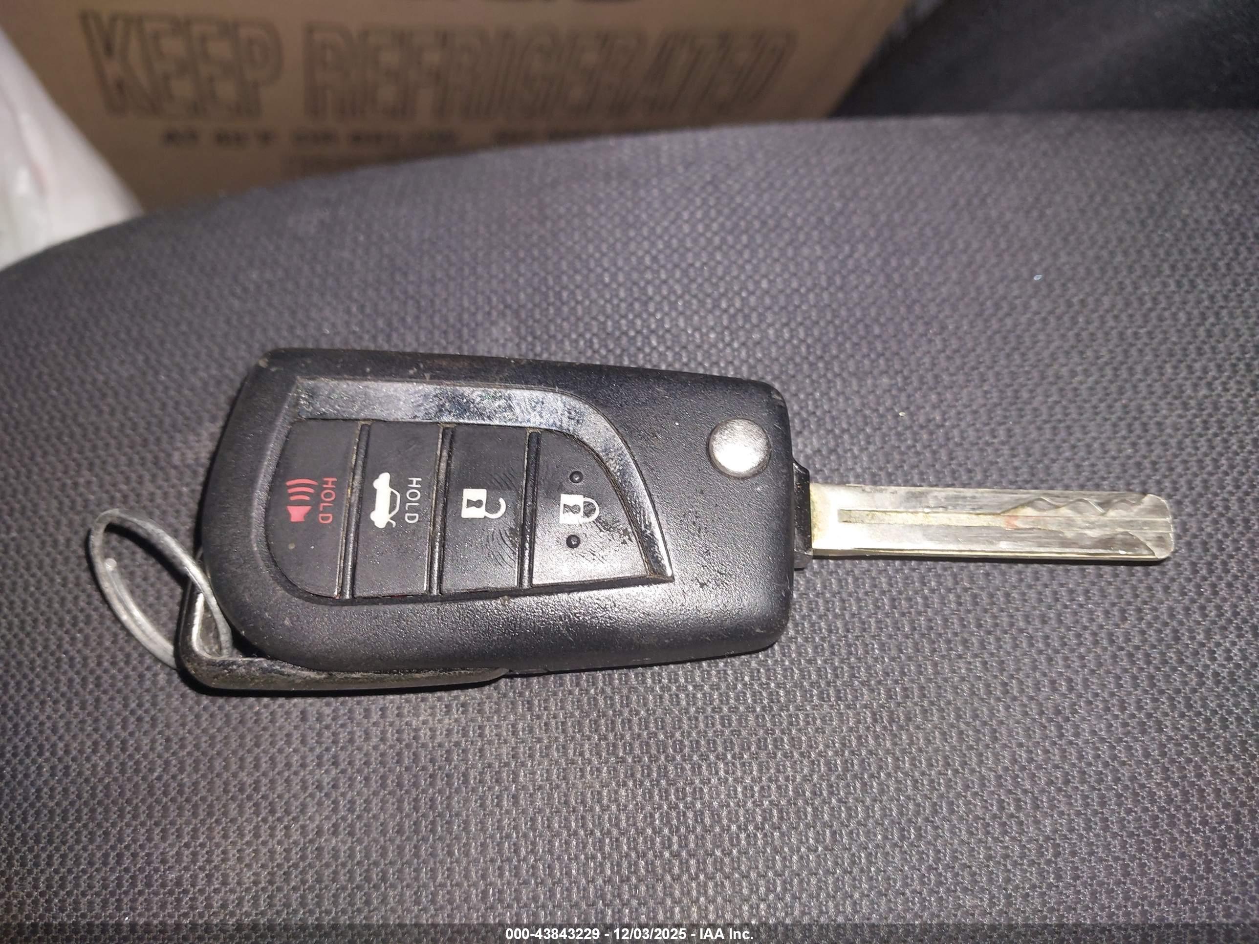 TOYOTA COROLLA image 11