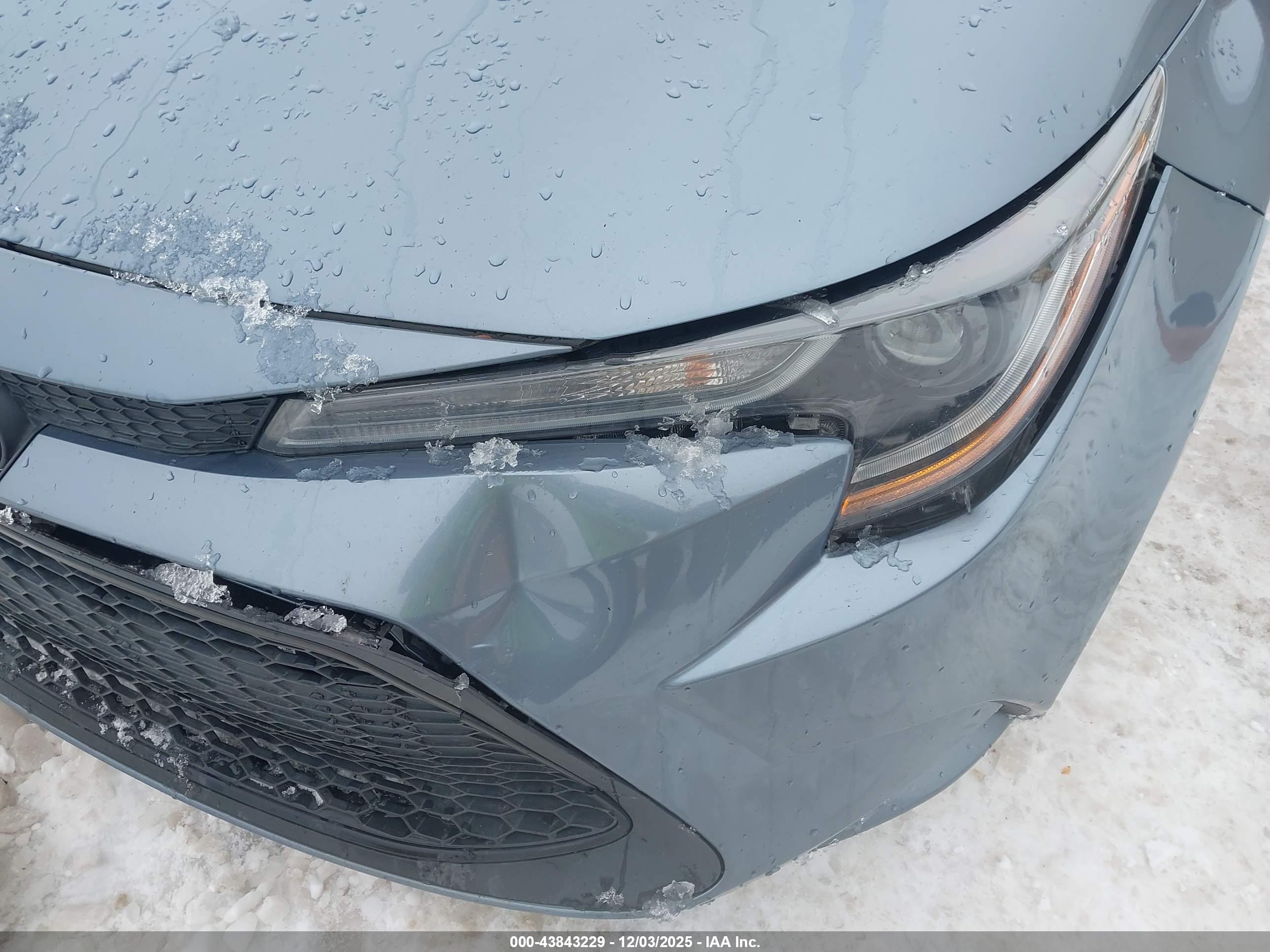 TOYOTA COROLLA image 6