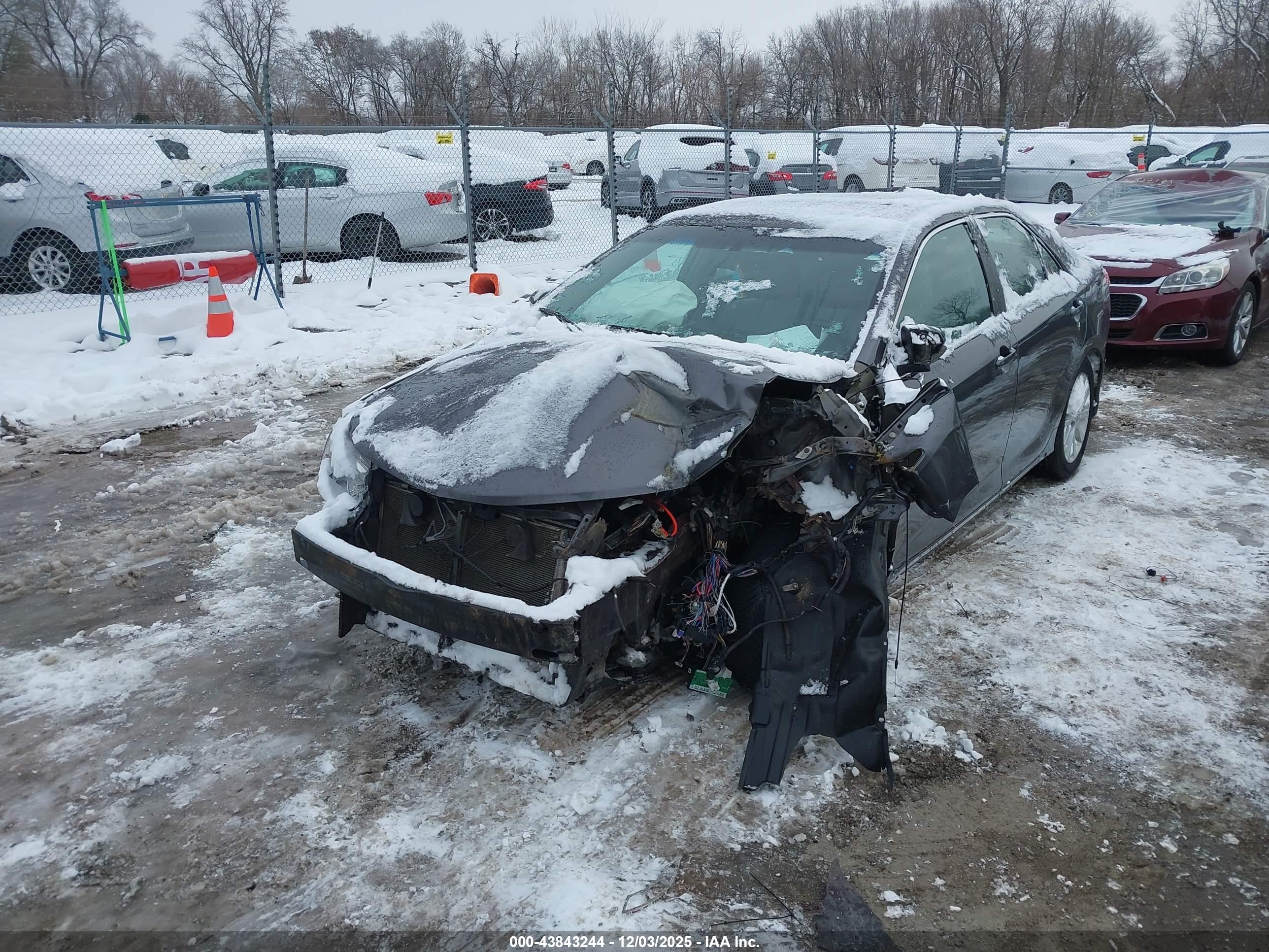 TOYOTA CAMRY image 2