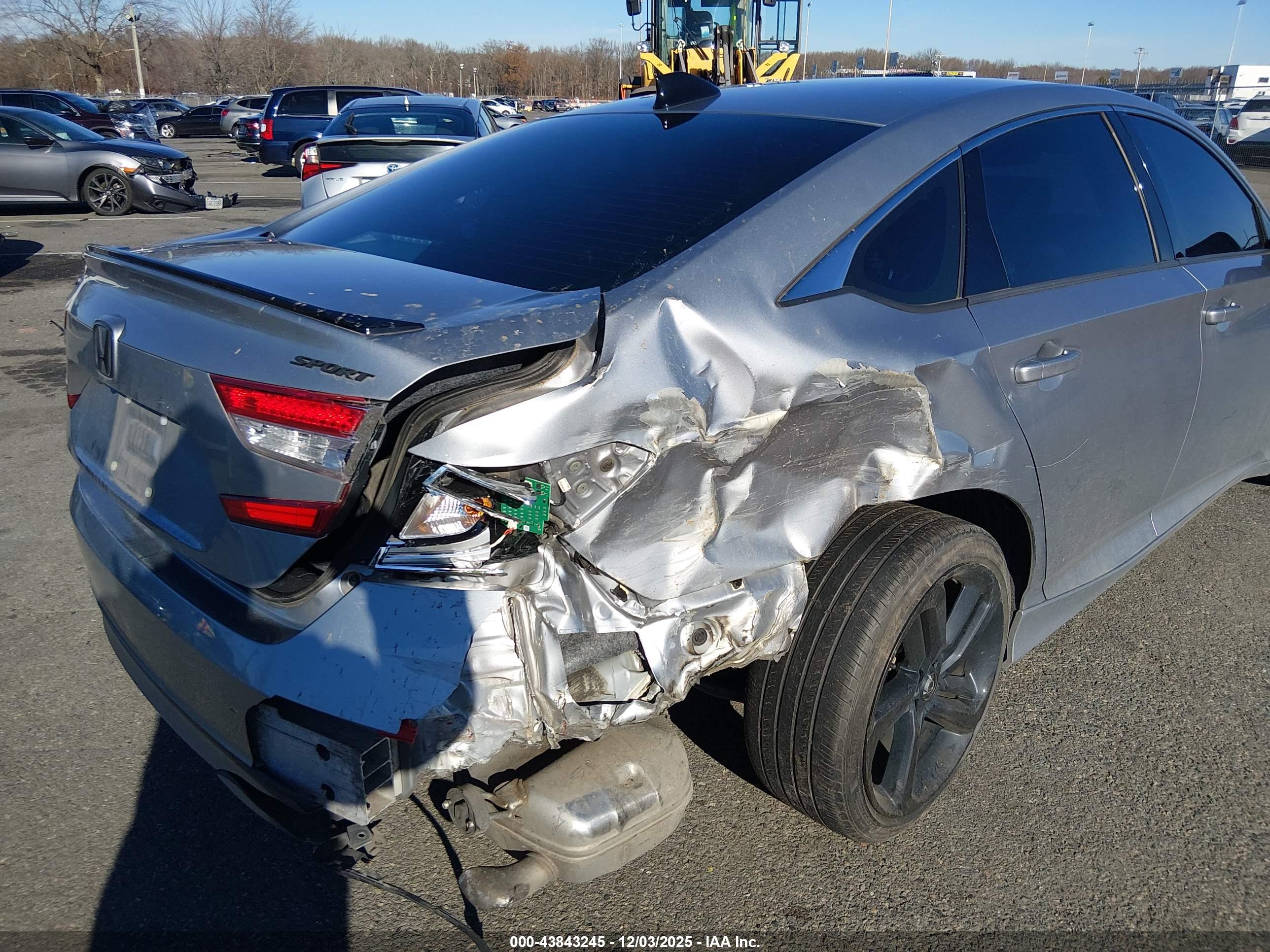 HONDA ACCORD image 6
