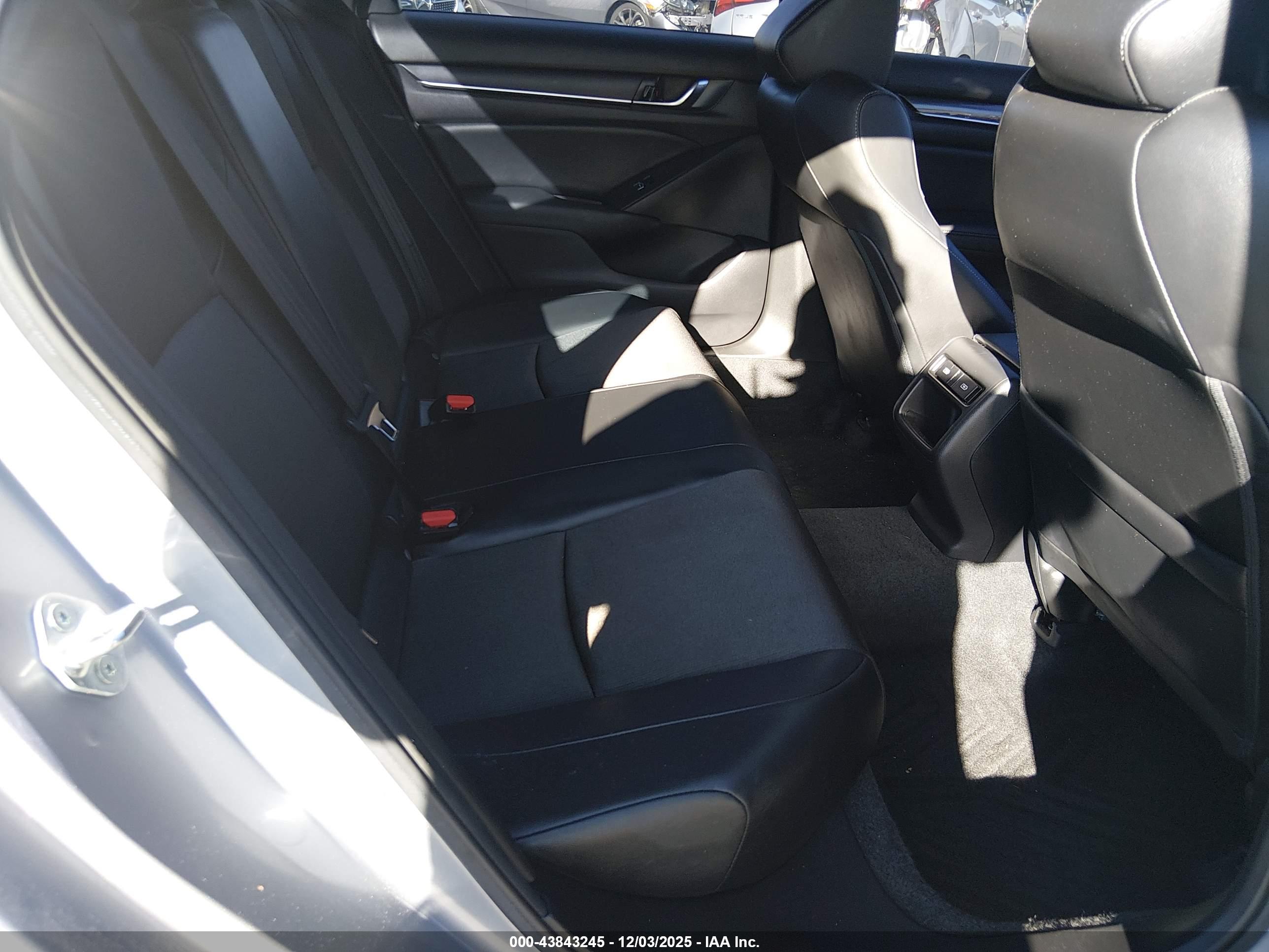HONDA ACCORD image 8