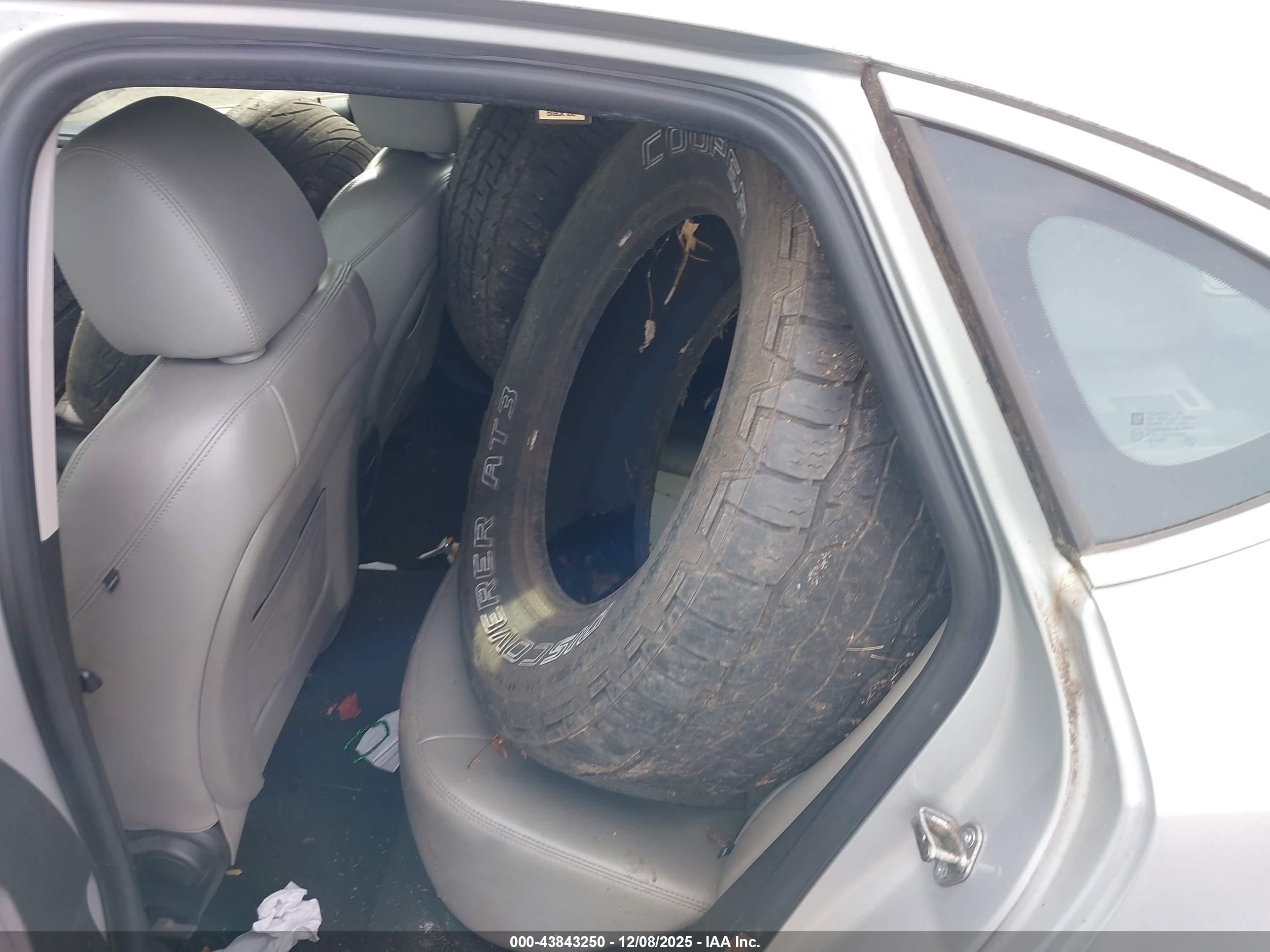 BUICK VERANO image 8