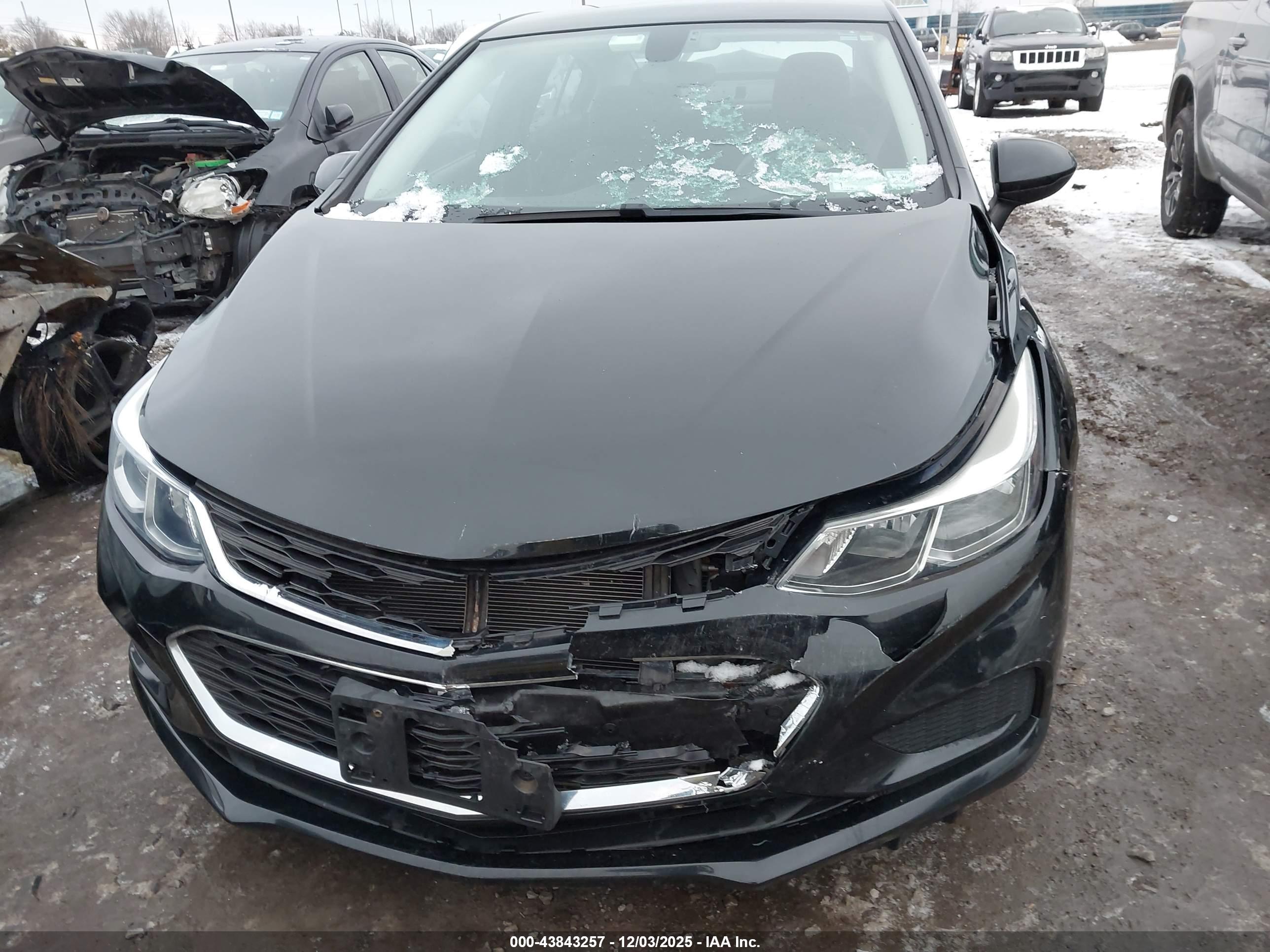 CHEVROLET CRUZE image 6