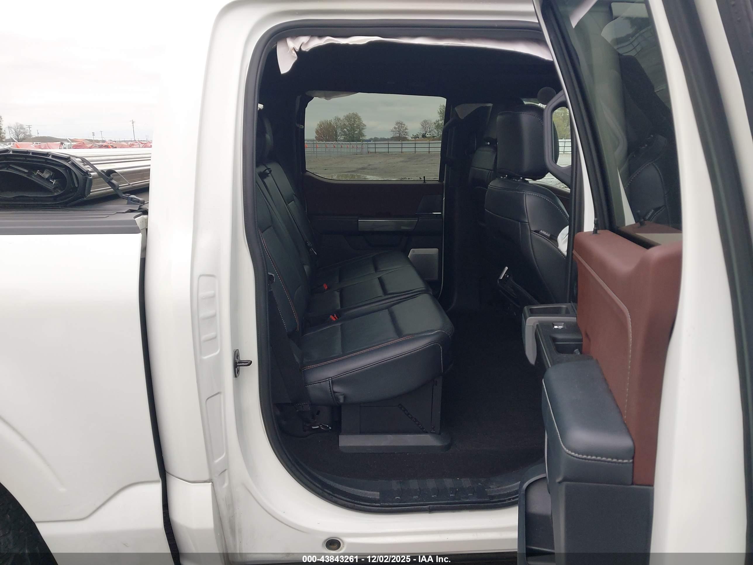 FORD F-150 image 8
