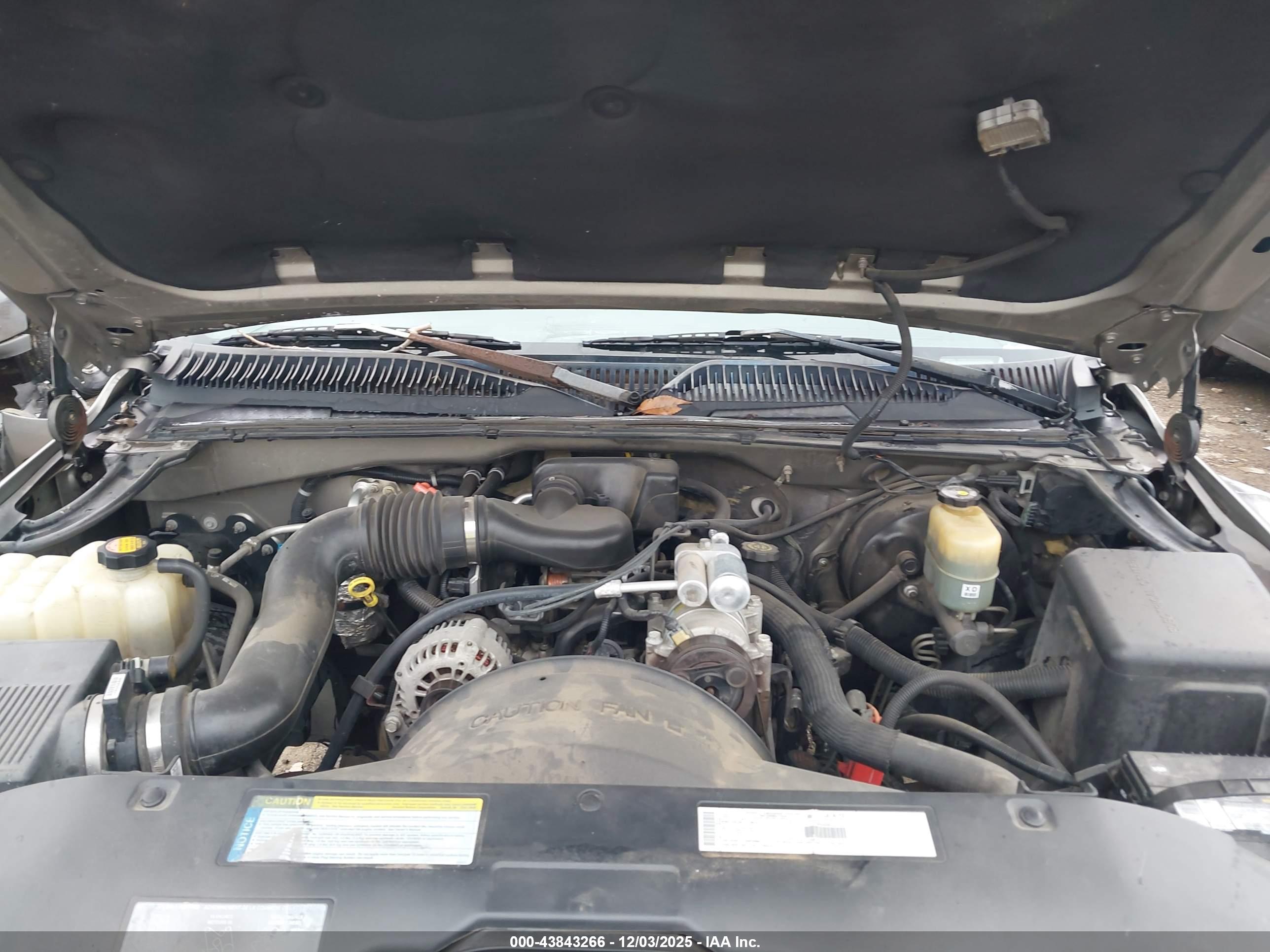 CHEVROLET SILVERADO image 10